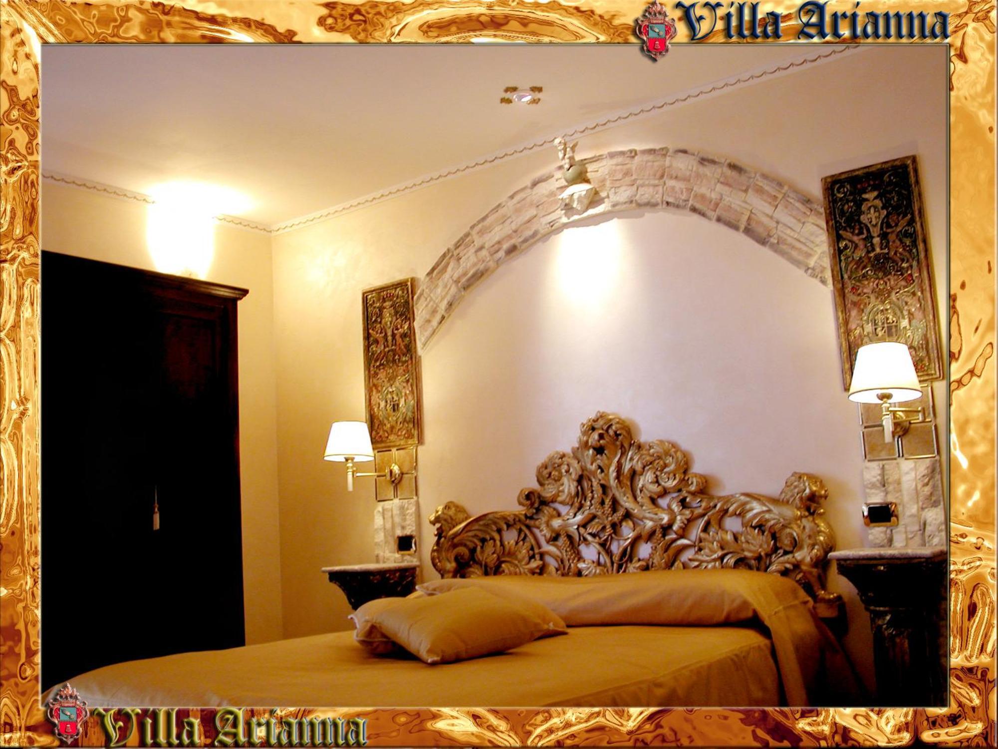 Double Room Private External Bathroom