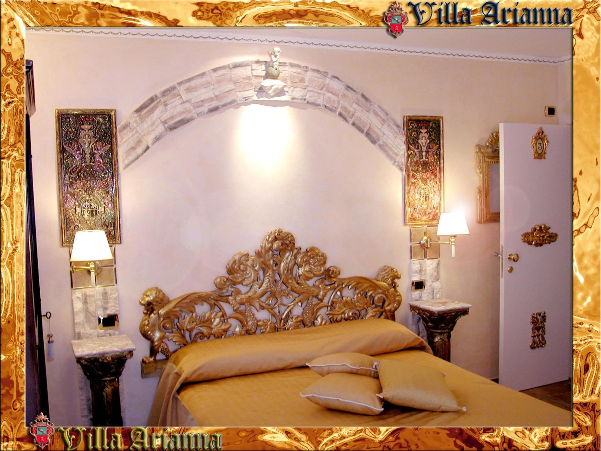 Double Room Private External Bathroom