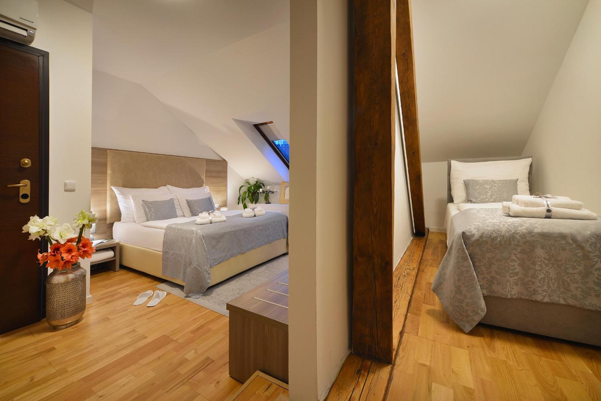Comfort Triple Room
