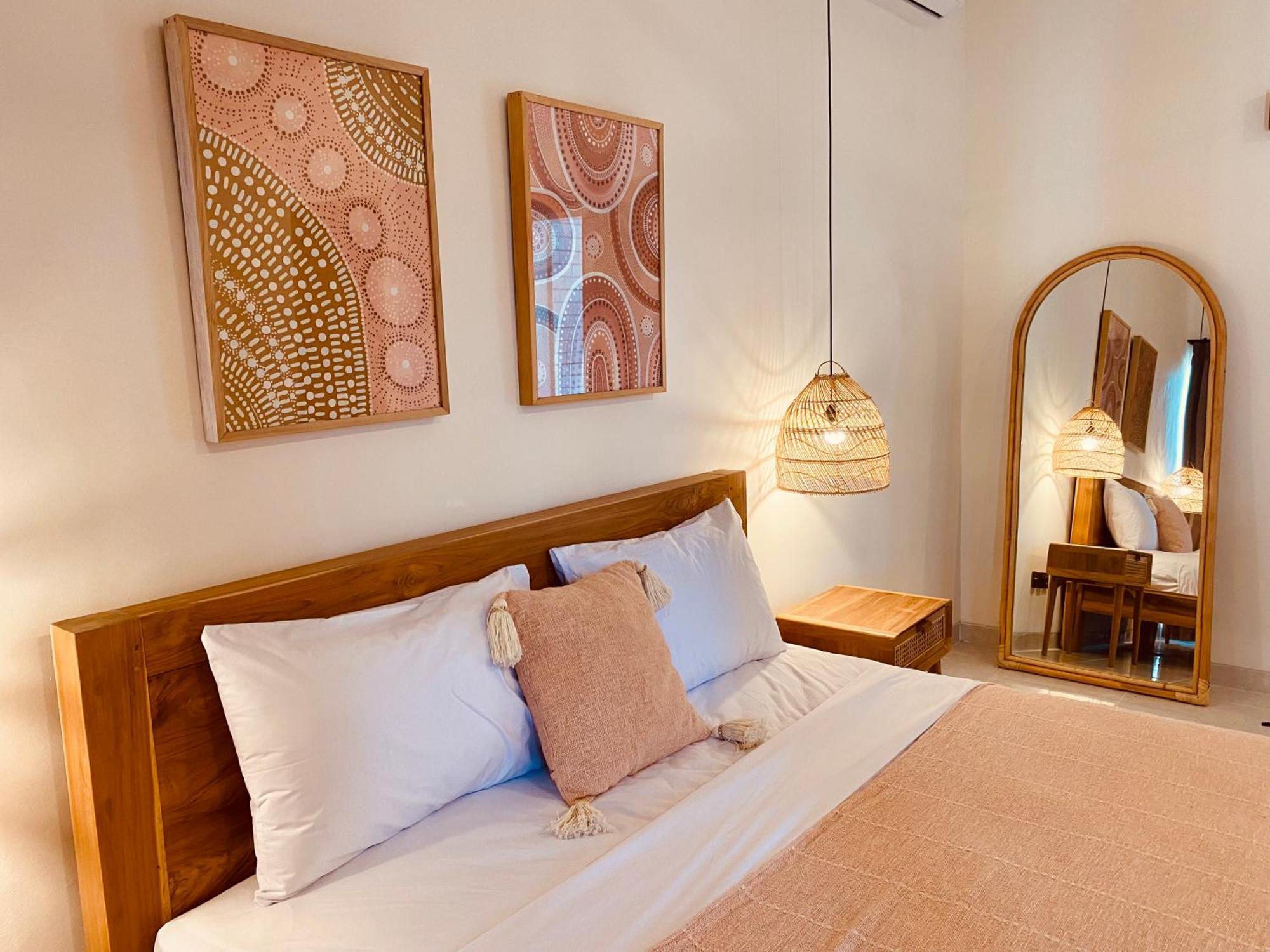 Deluxe King Suite
