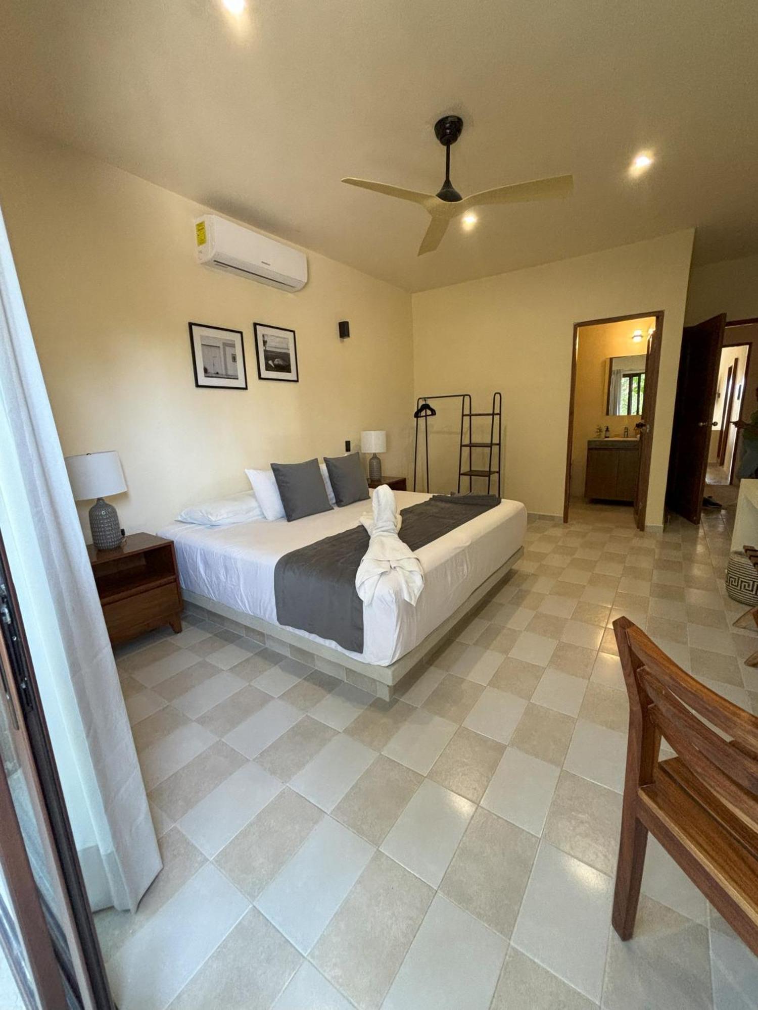 Junior Suite,1589560938:JPEG