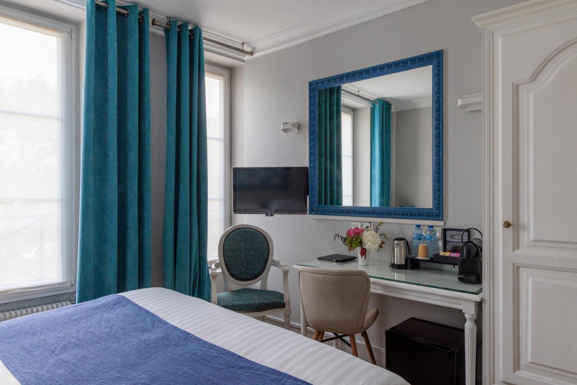 Two Connecting Double Rooms