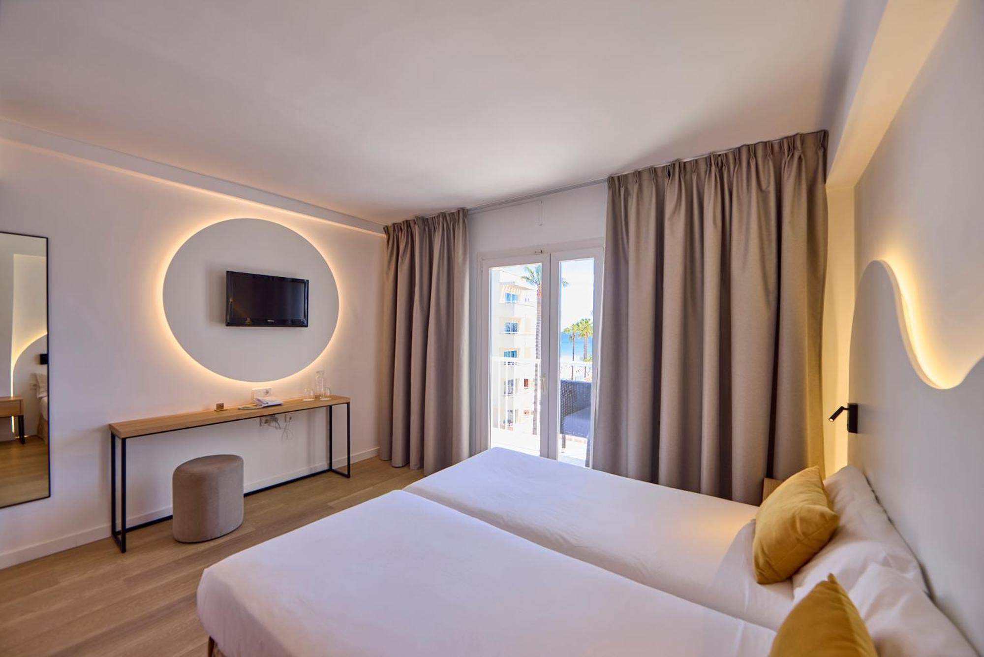 Double Room,1592071487:JPEG
