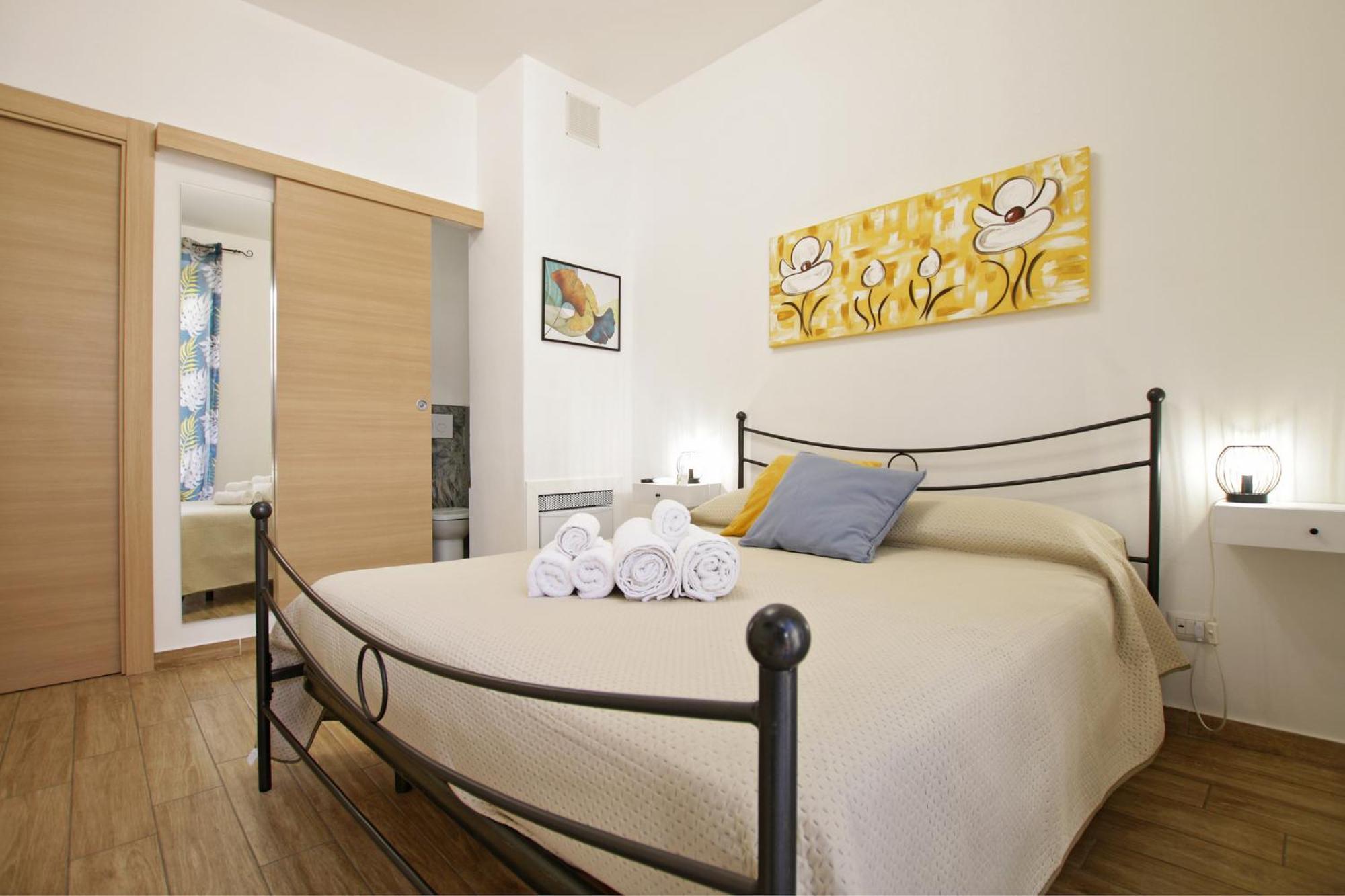 Double Room Private Bathroom