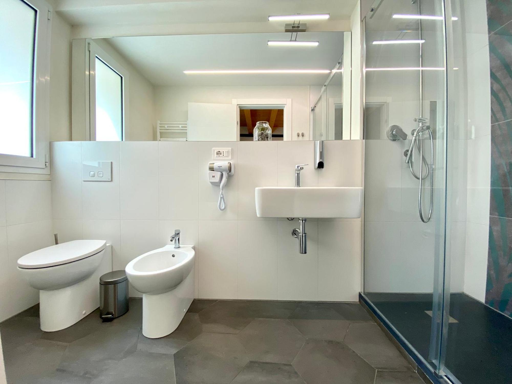 Quadruple Room Private Bathroom
