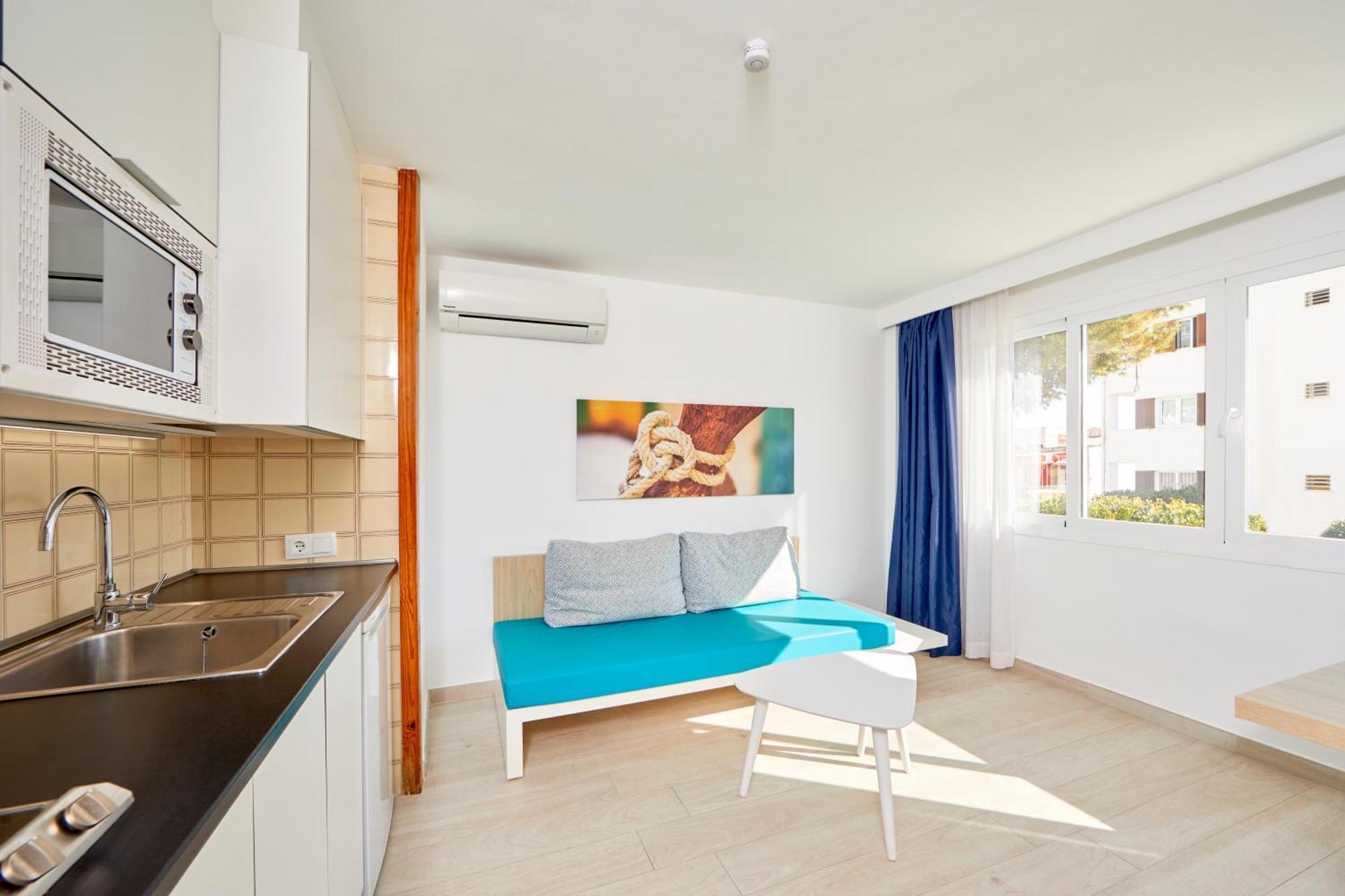 Studio Apartment