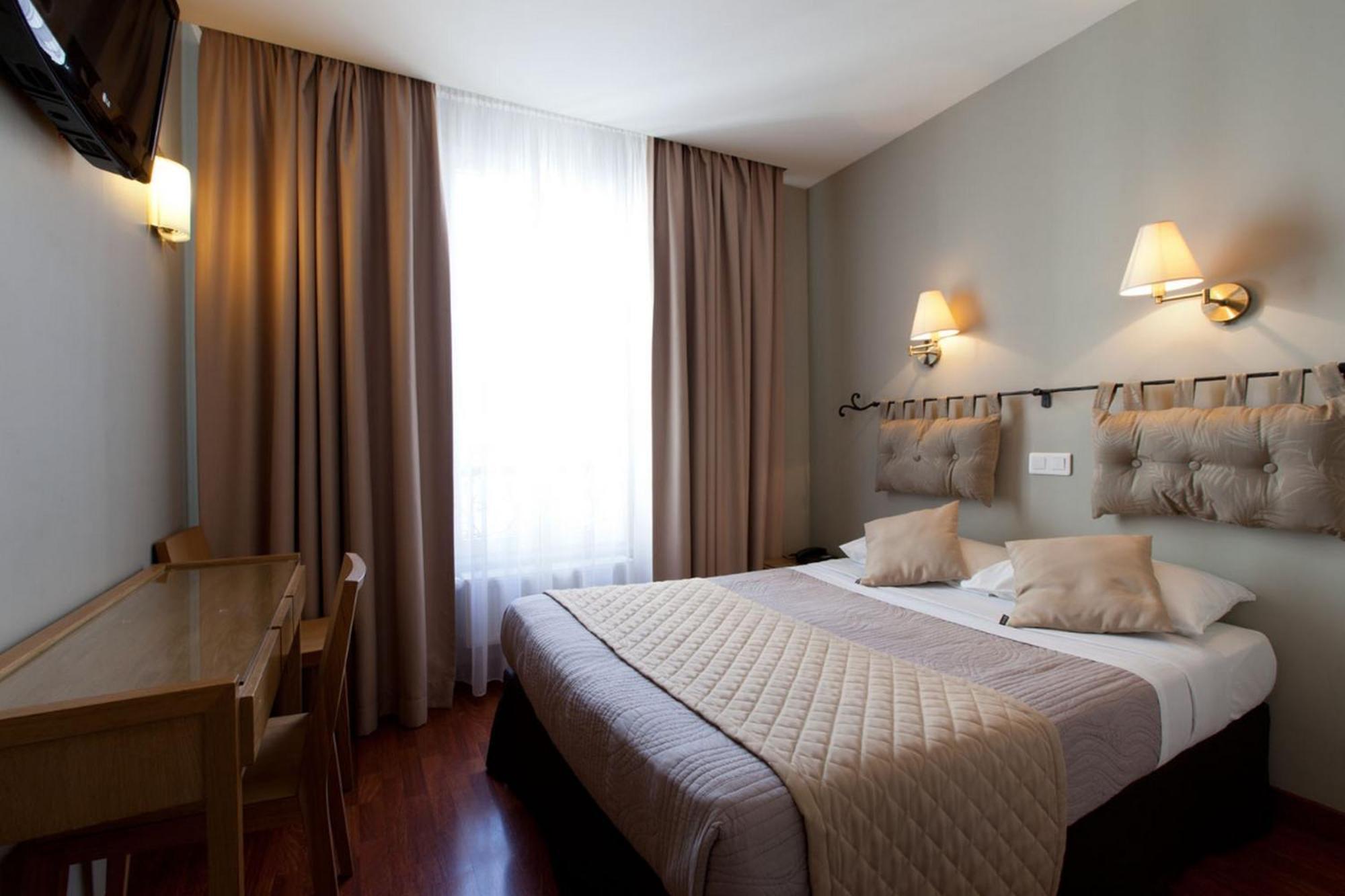 Double Room,61881739:JPEG