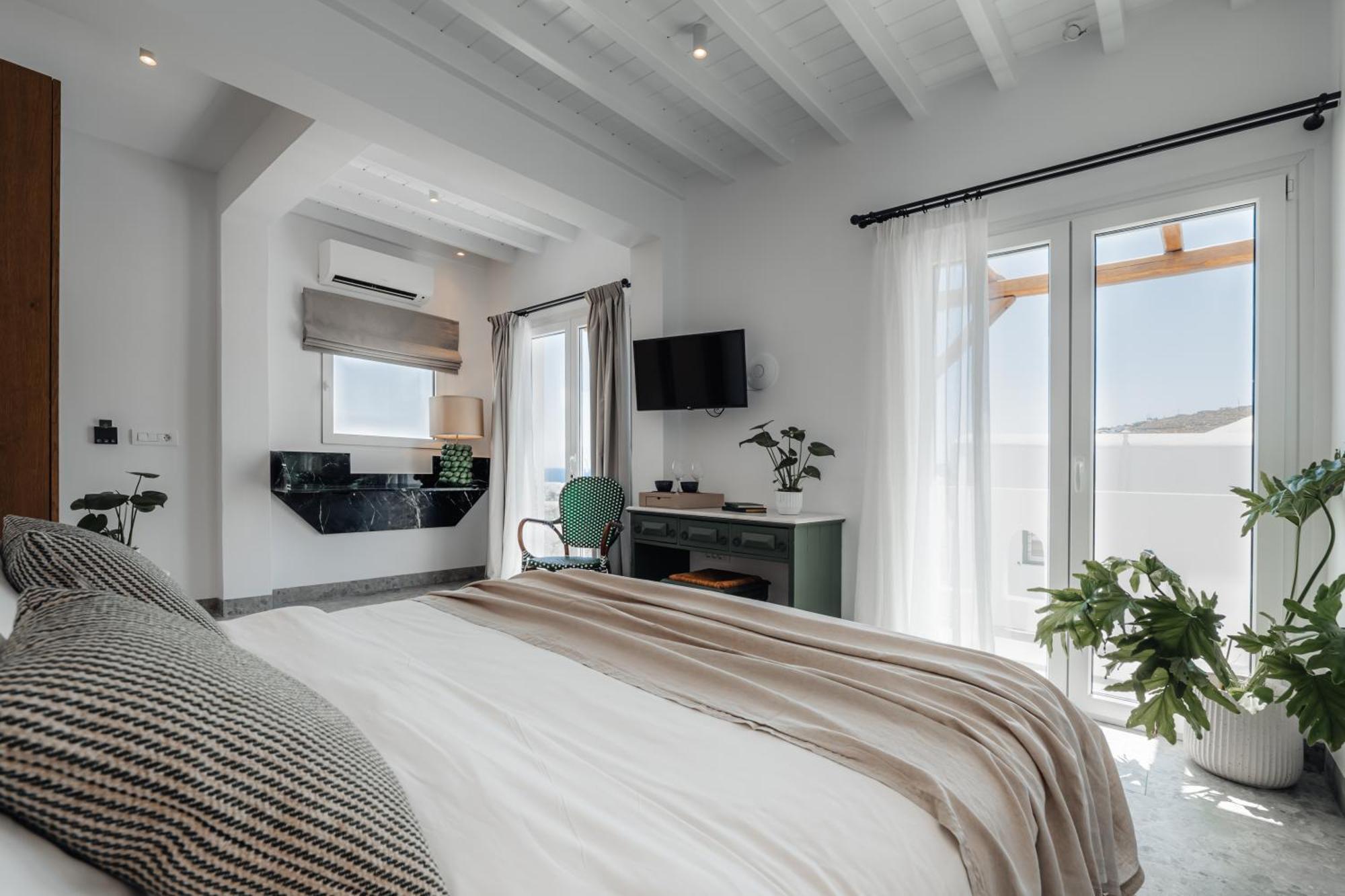 Double or Twin Room Partial Sea View
