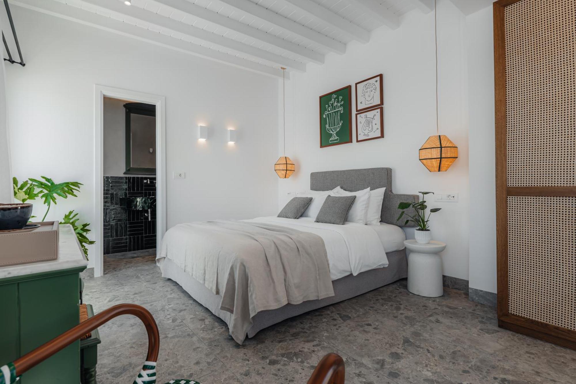 Double or Twin Room Partial Sea View