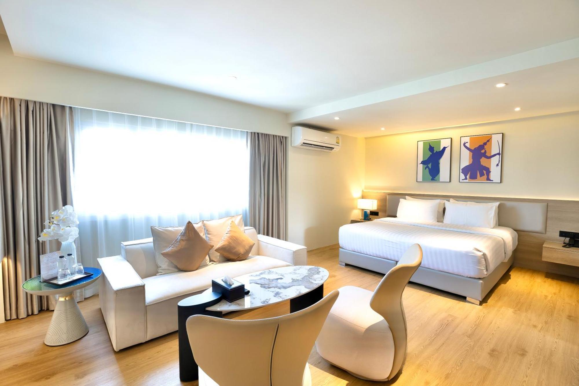 Junior Suite,1601706956:JPEG