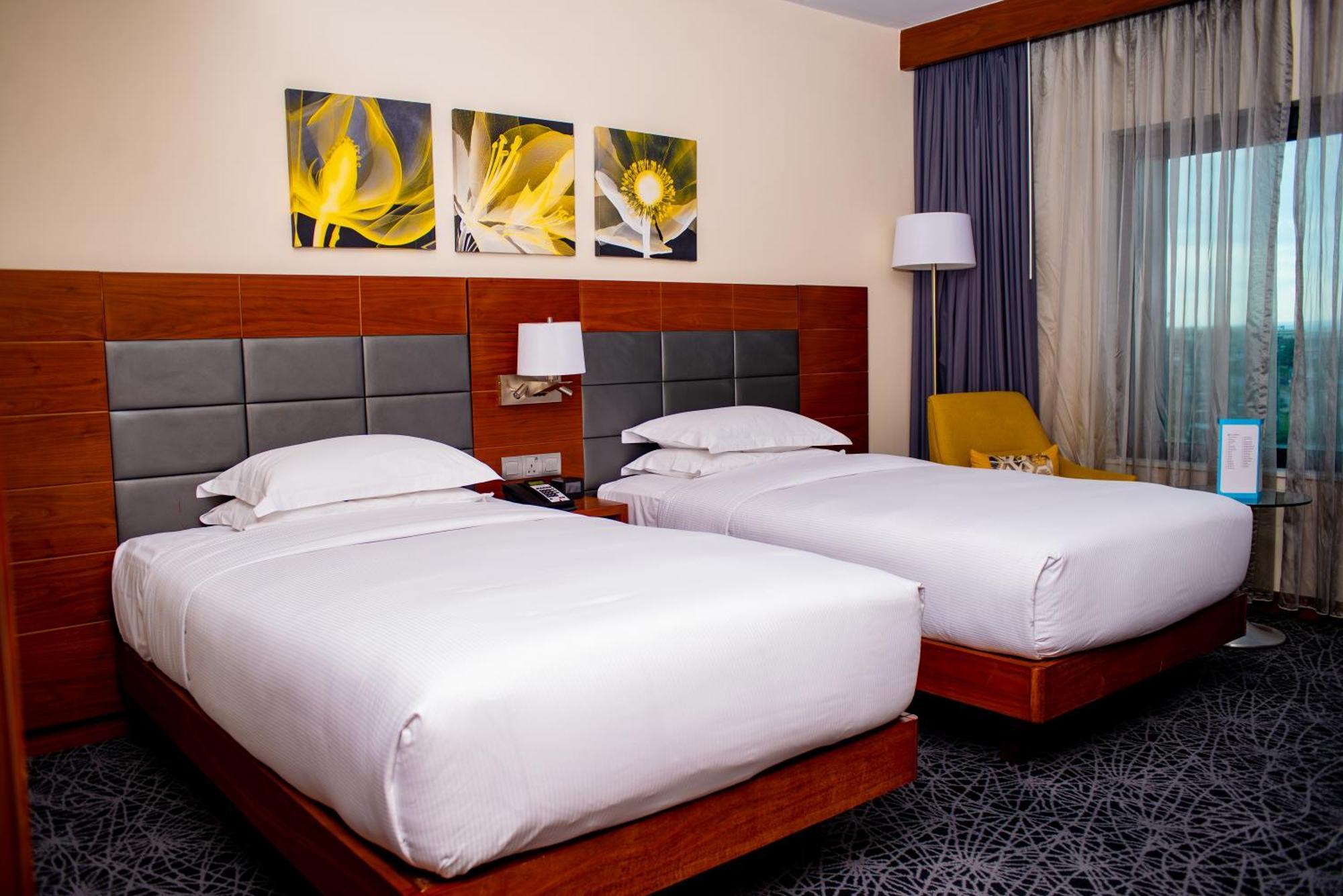 Twin Room,1603005917:JPEG