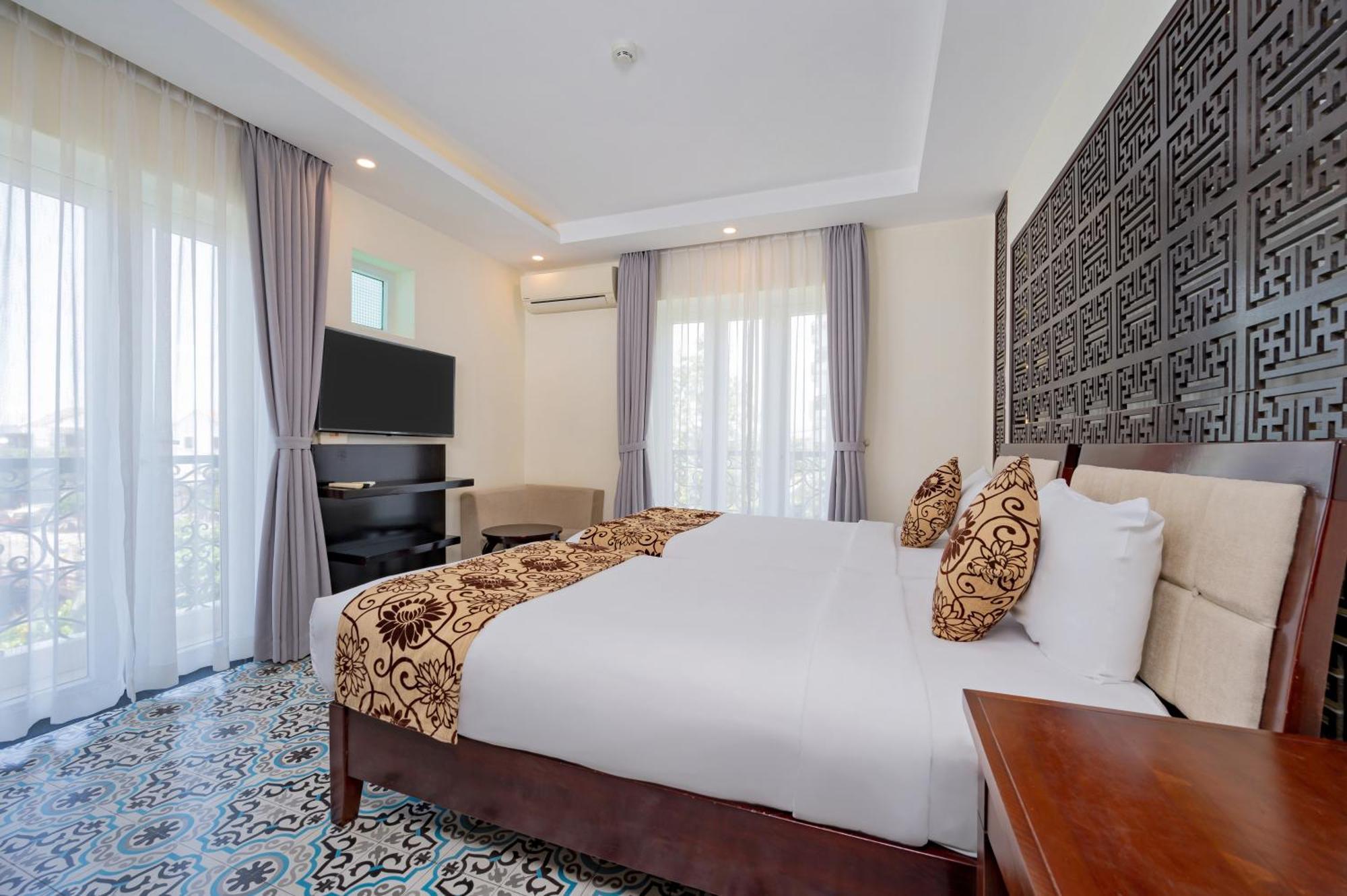 Deluxe Double Room River View
