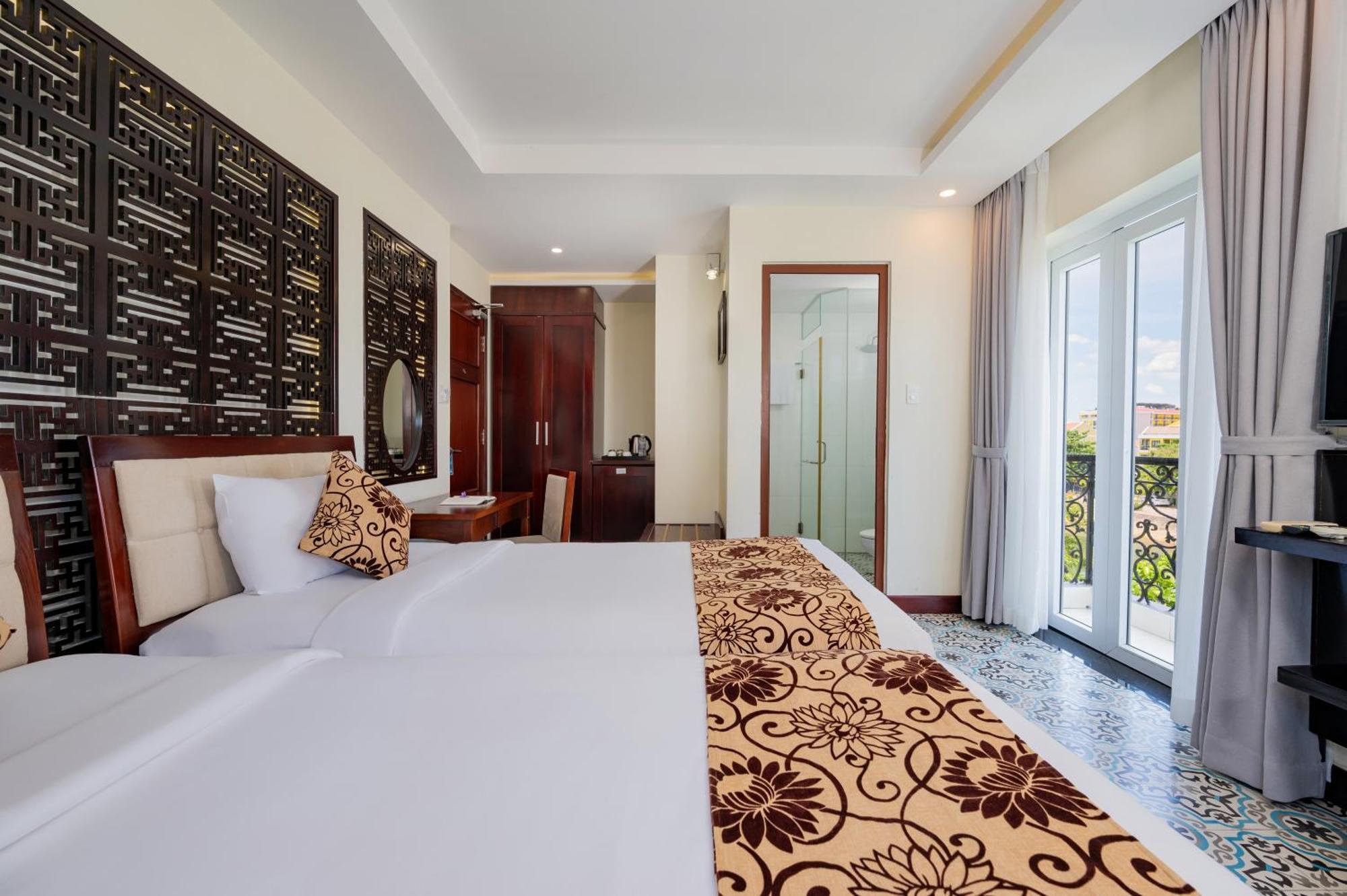 Deluxe Double Room River View