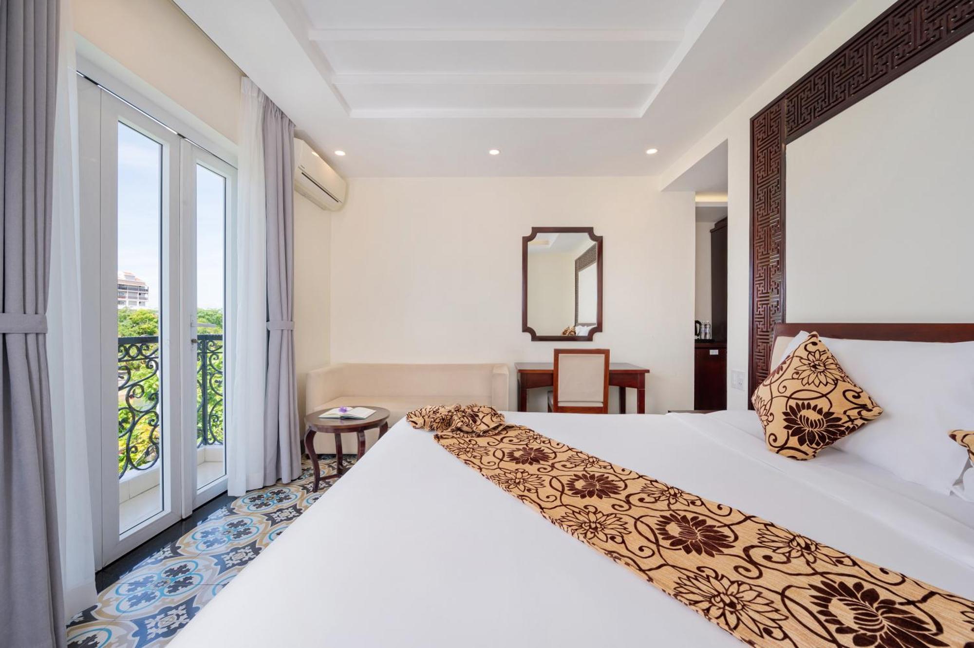 Deluxe Double Room River View
