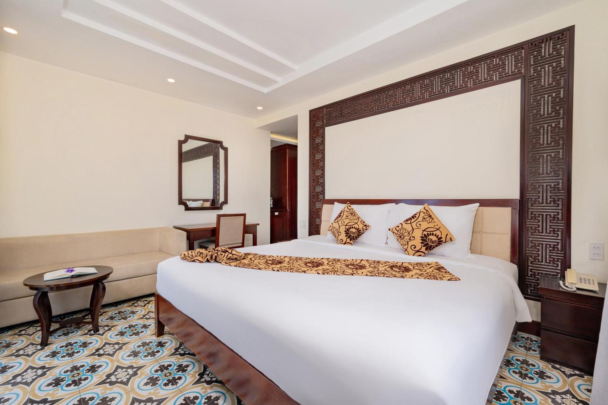 Deluxe Double Room River View