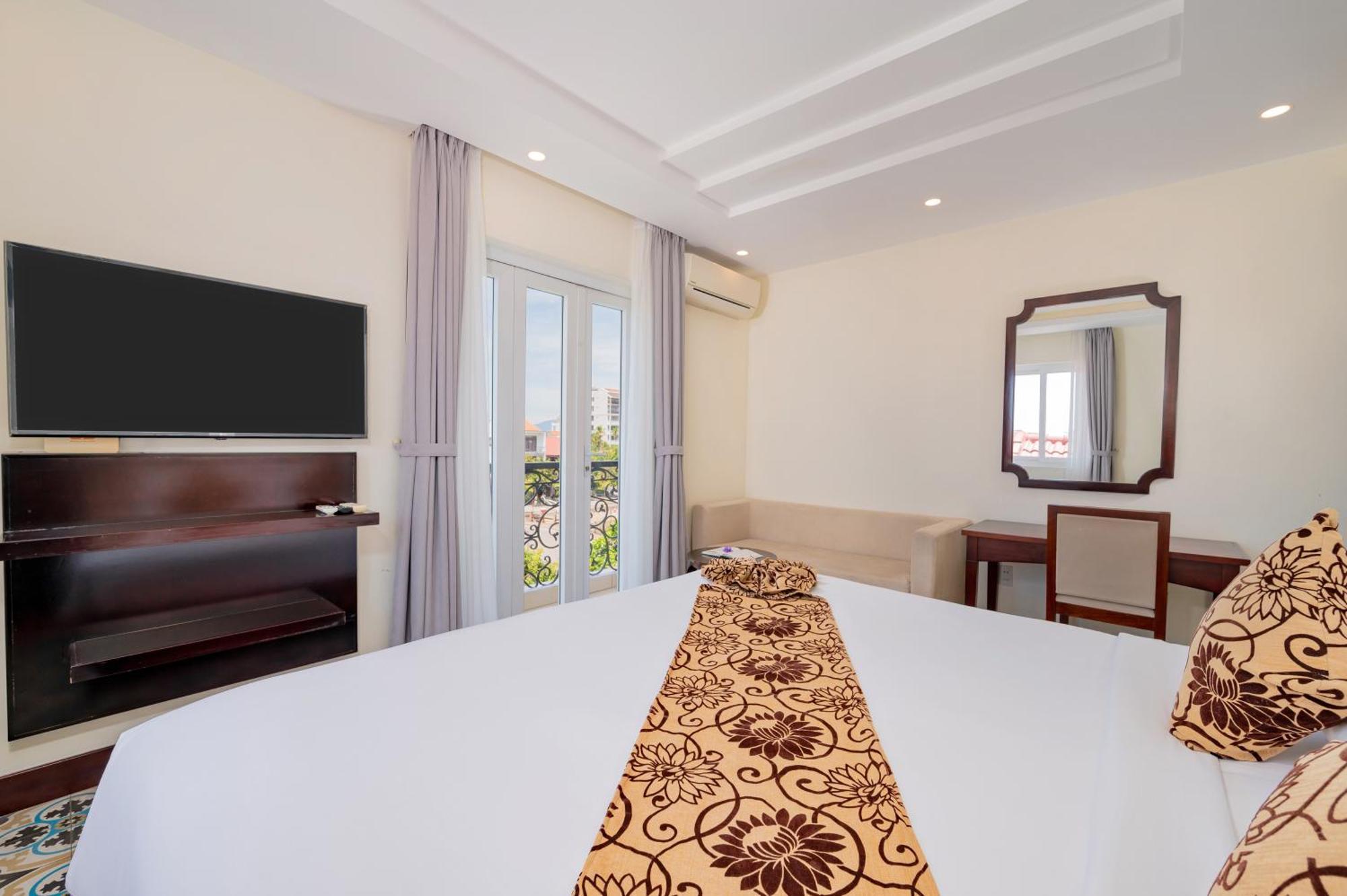 Deluxe Double Room River View