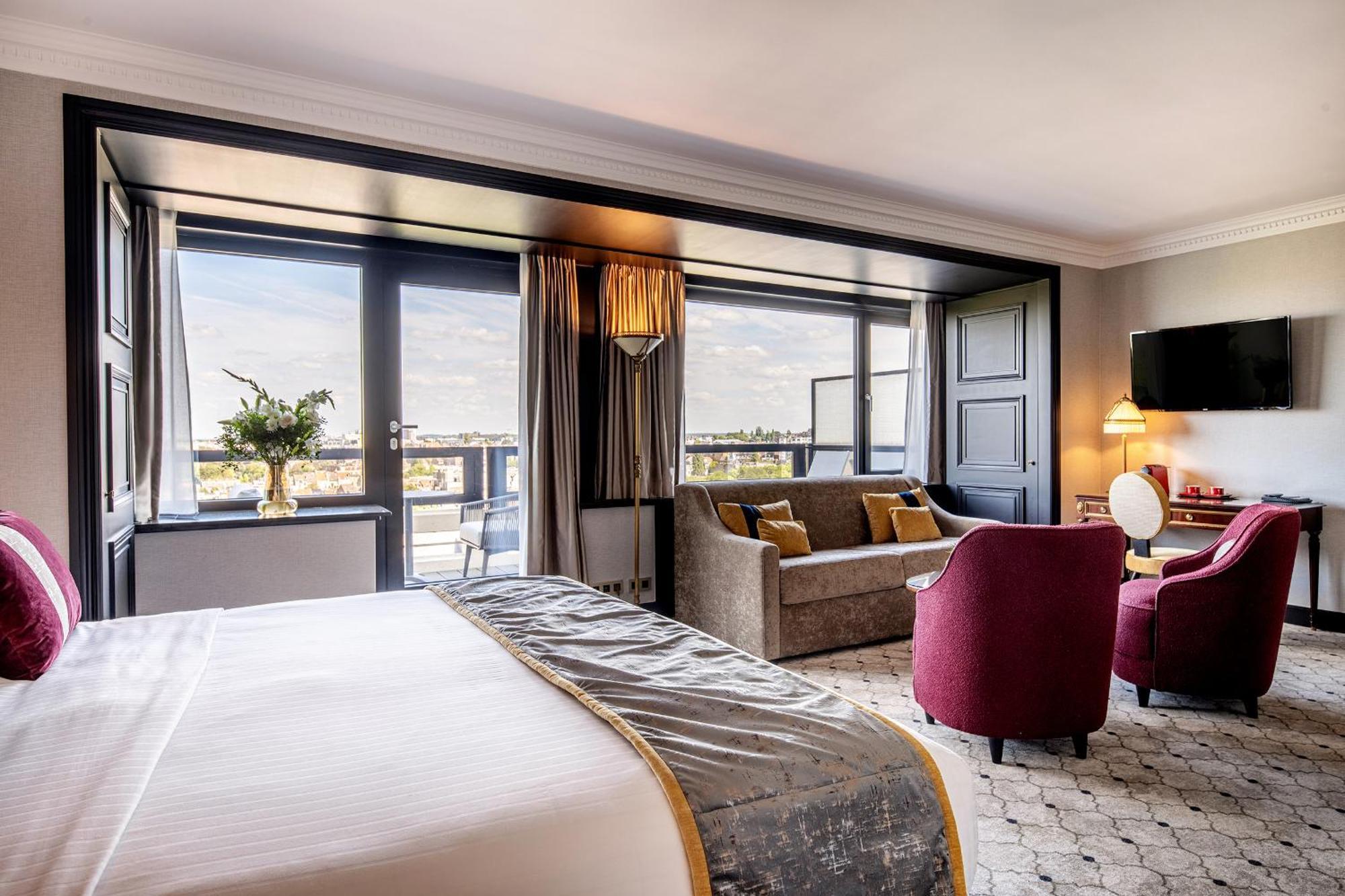 Junior Suite King Bed,1611055450:JPEG