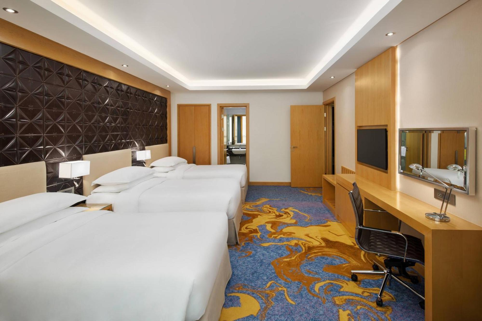 Deluxe Suite 1 Bedroom Suite City view