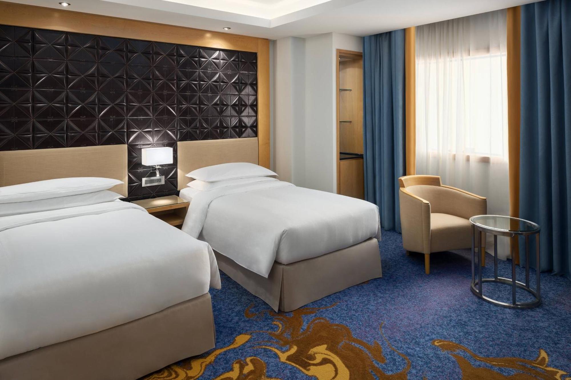 Traditional Double City View Guest room 2 Twin or Single Beds