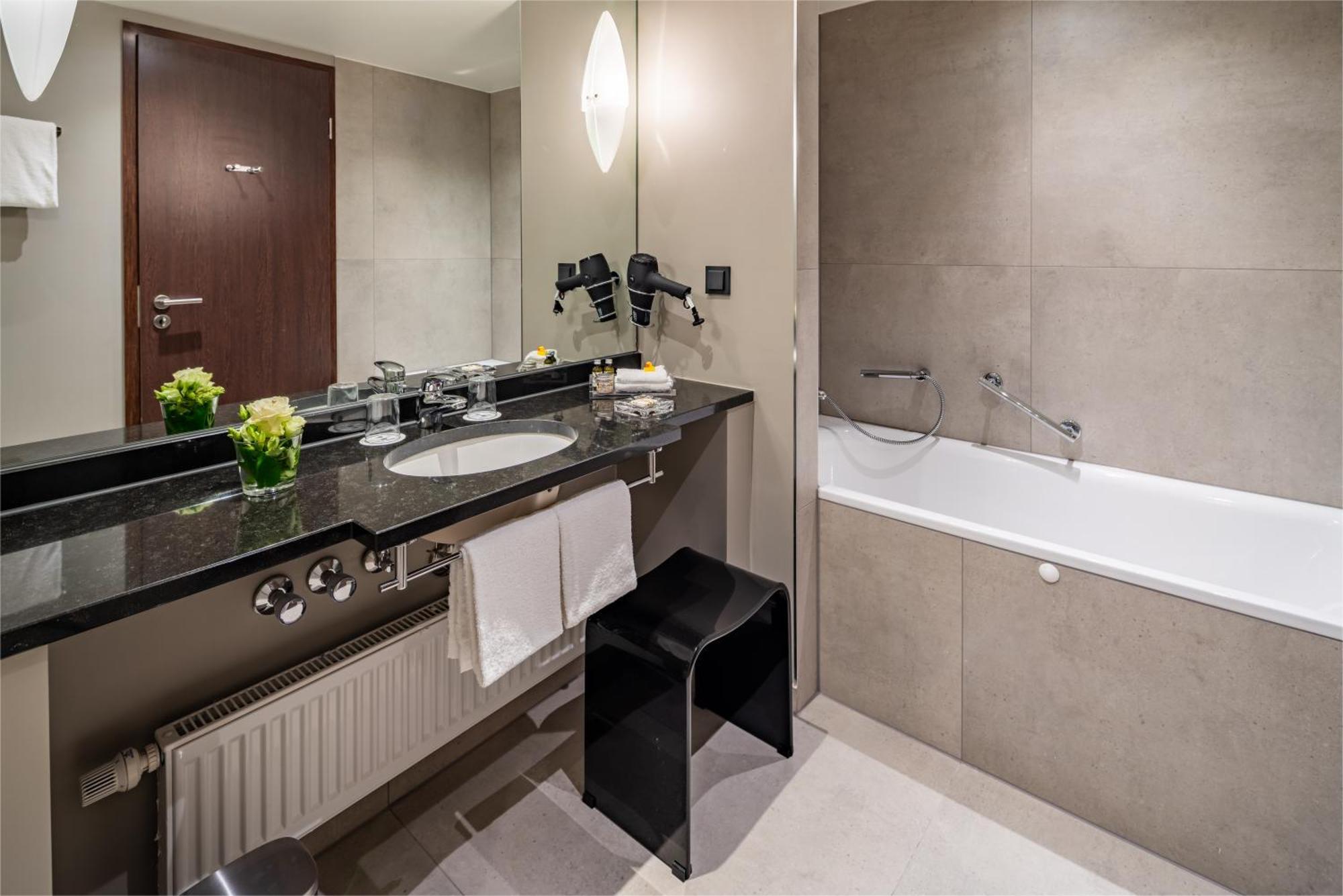 Junior Suite,1613659407:JPEG