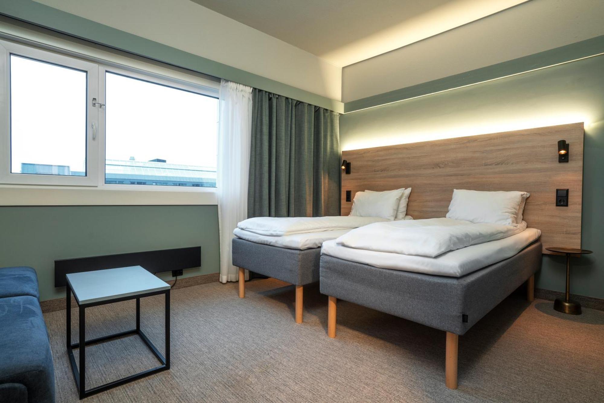 Twin Room,1615383212:JPEG
