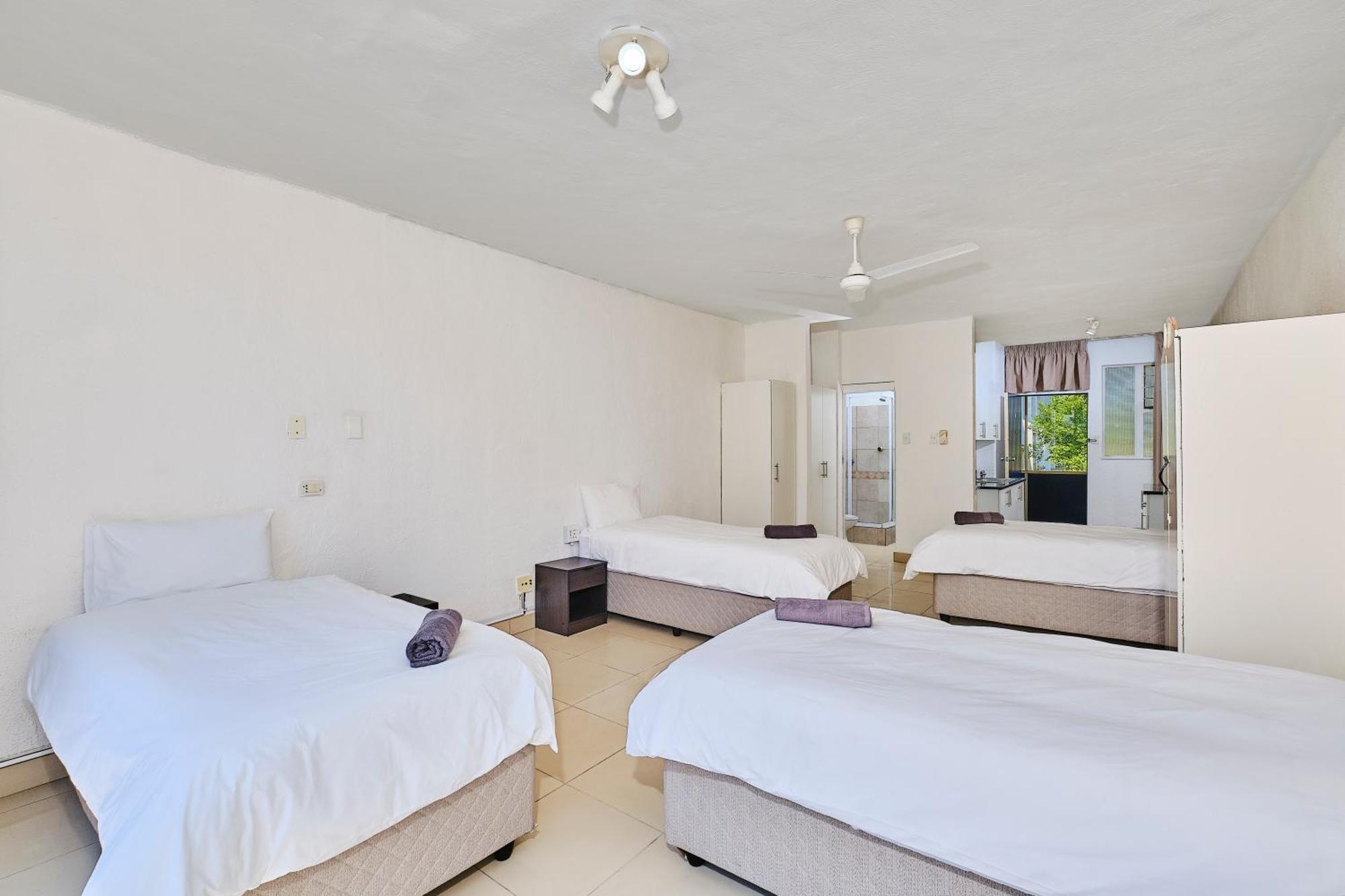 Bed 4-Bed Female Dormitory Room