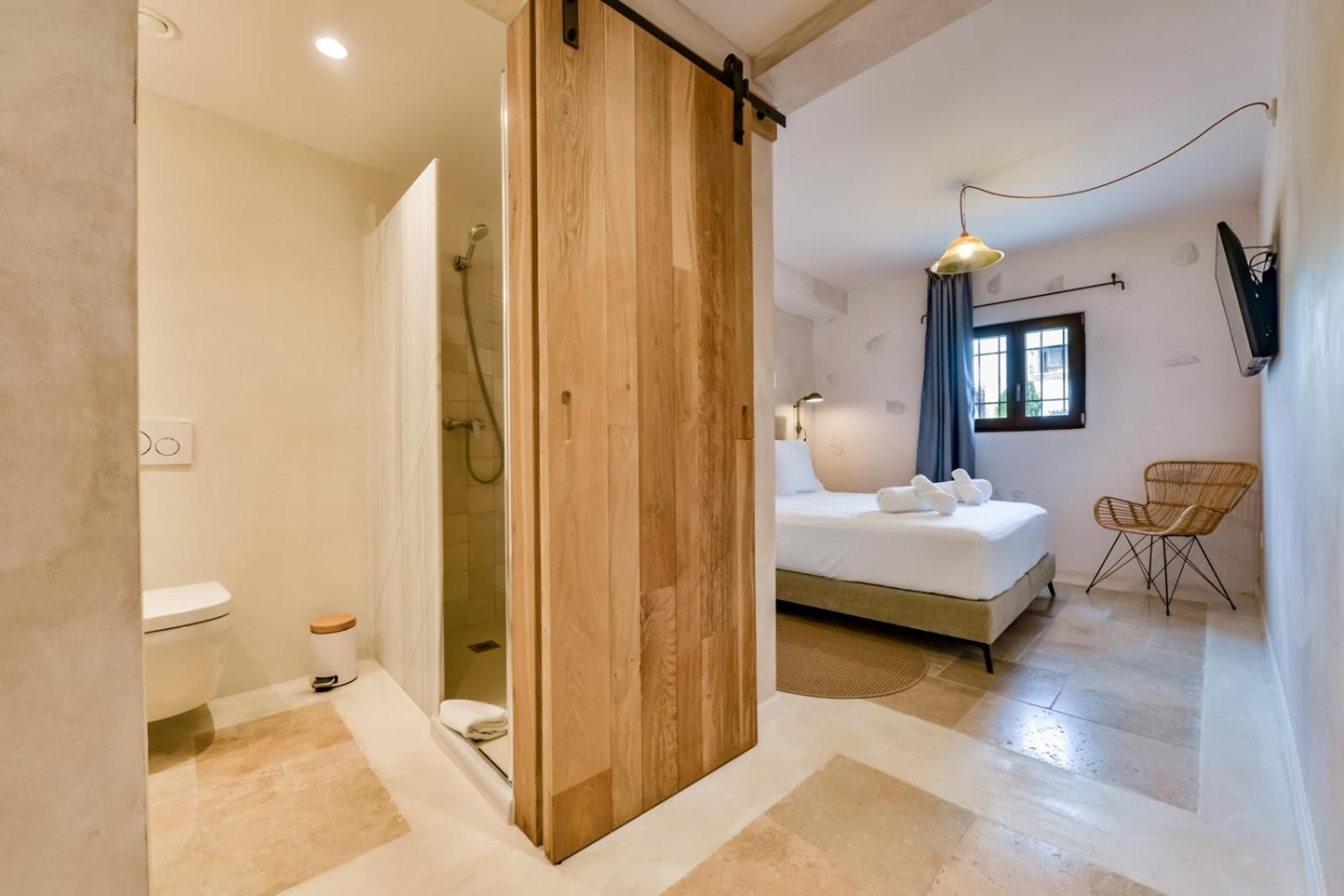 Queen Room