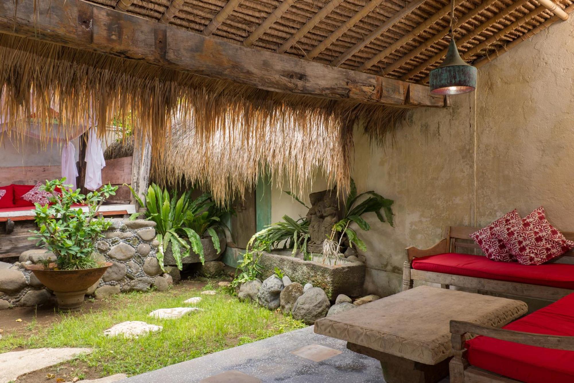 Family Room Garden View