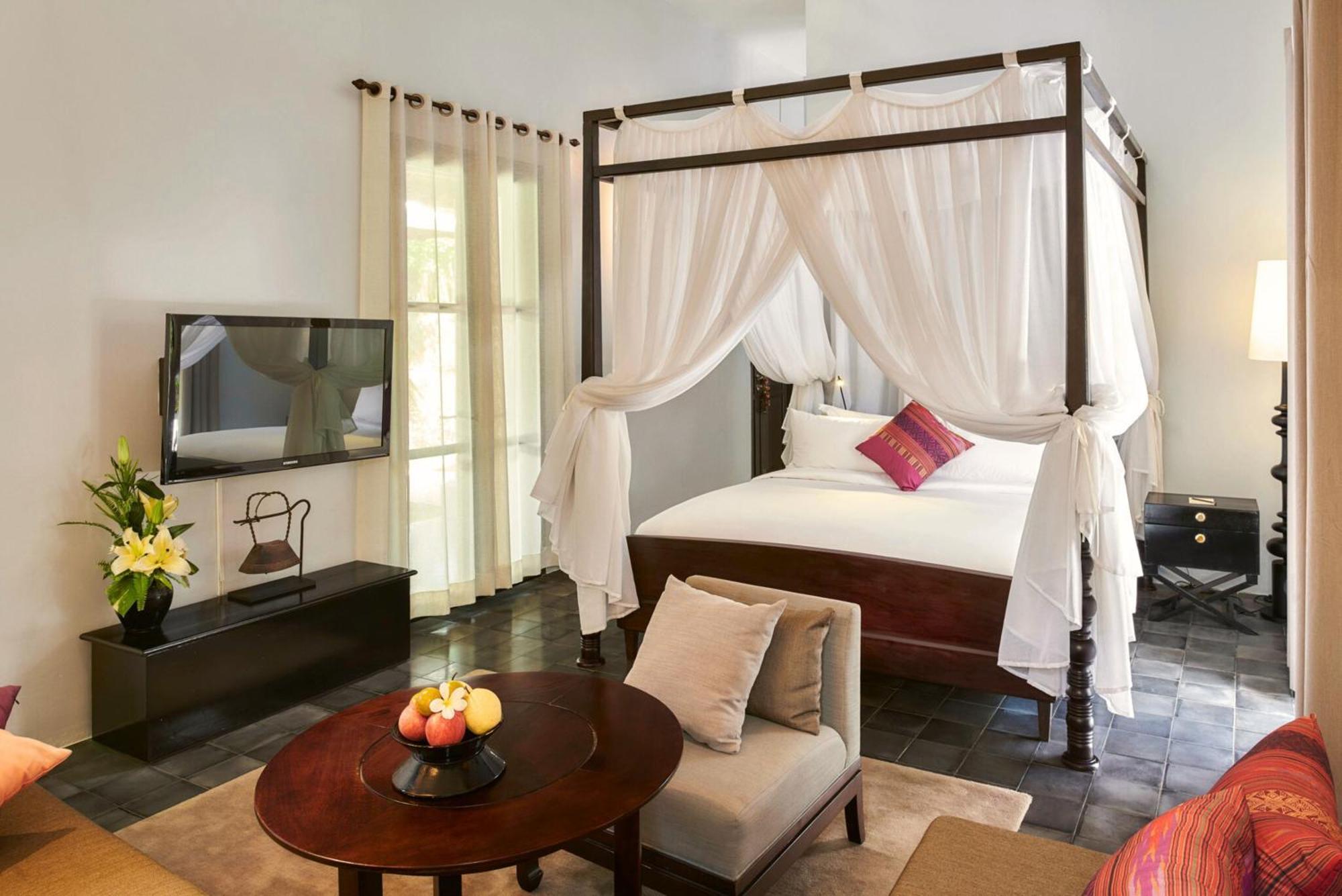 Garden King Suite