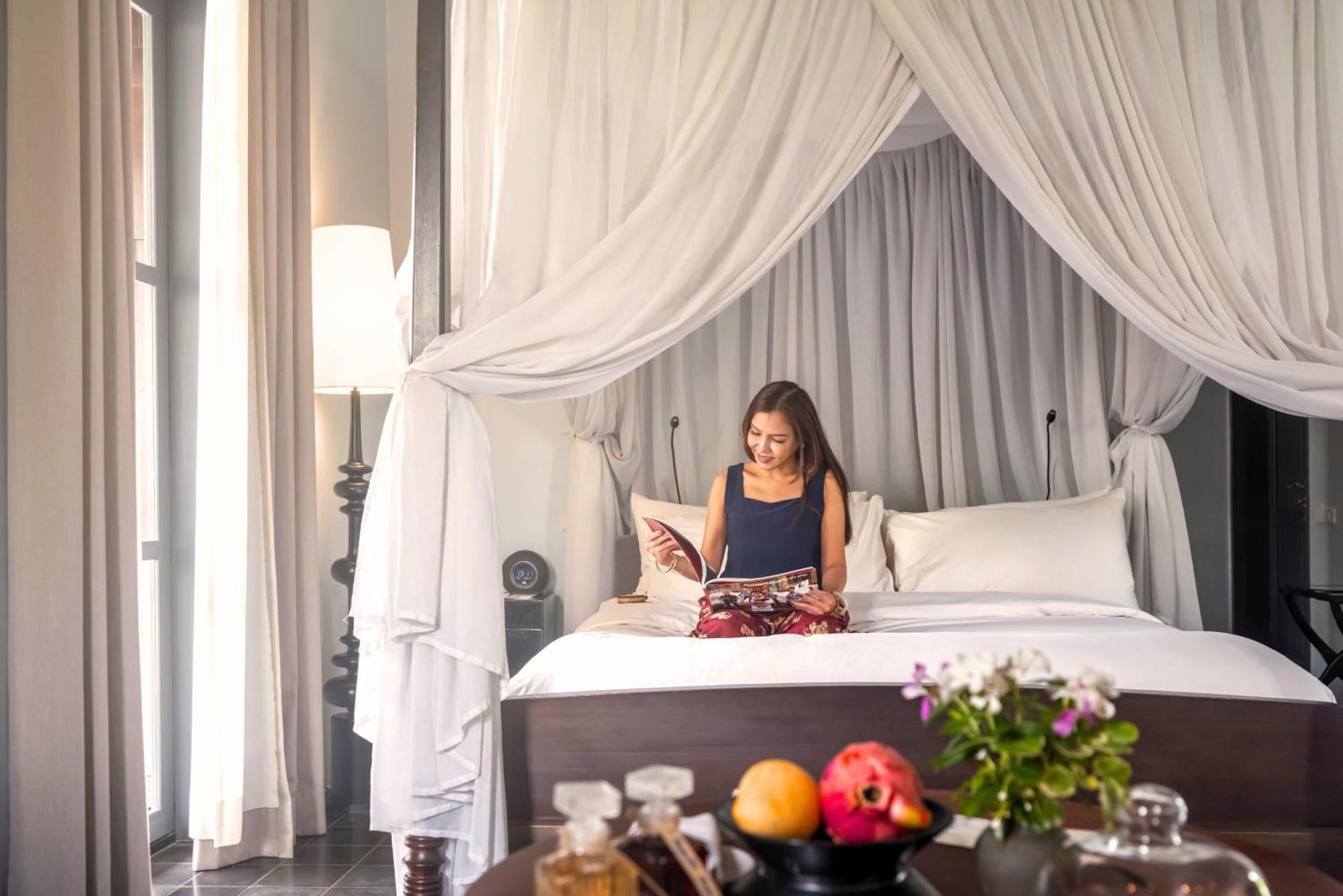Garden King Suite