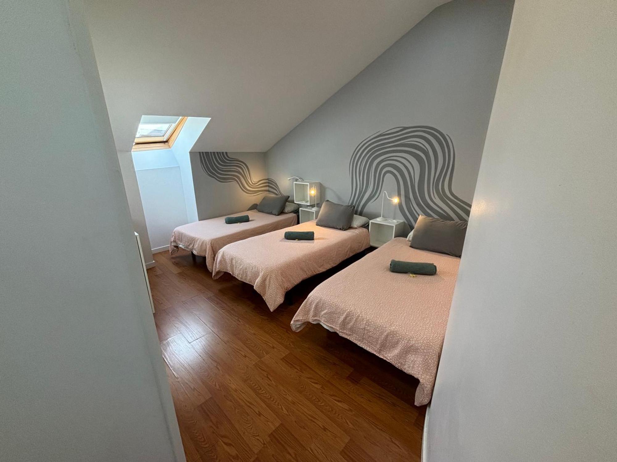 Bed 3-Bed Mixed Dormitory Room