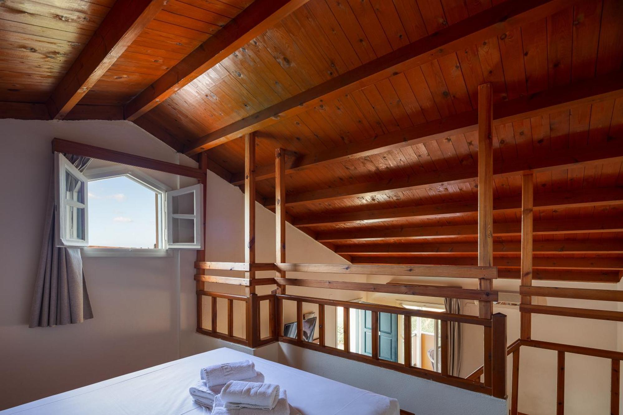 One-Bedroom Apartment Split Level Mountain View