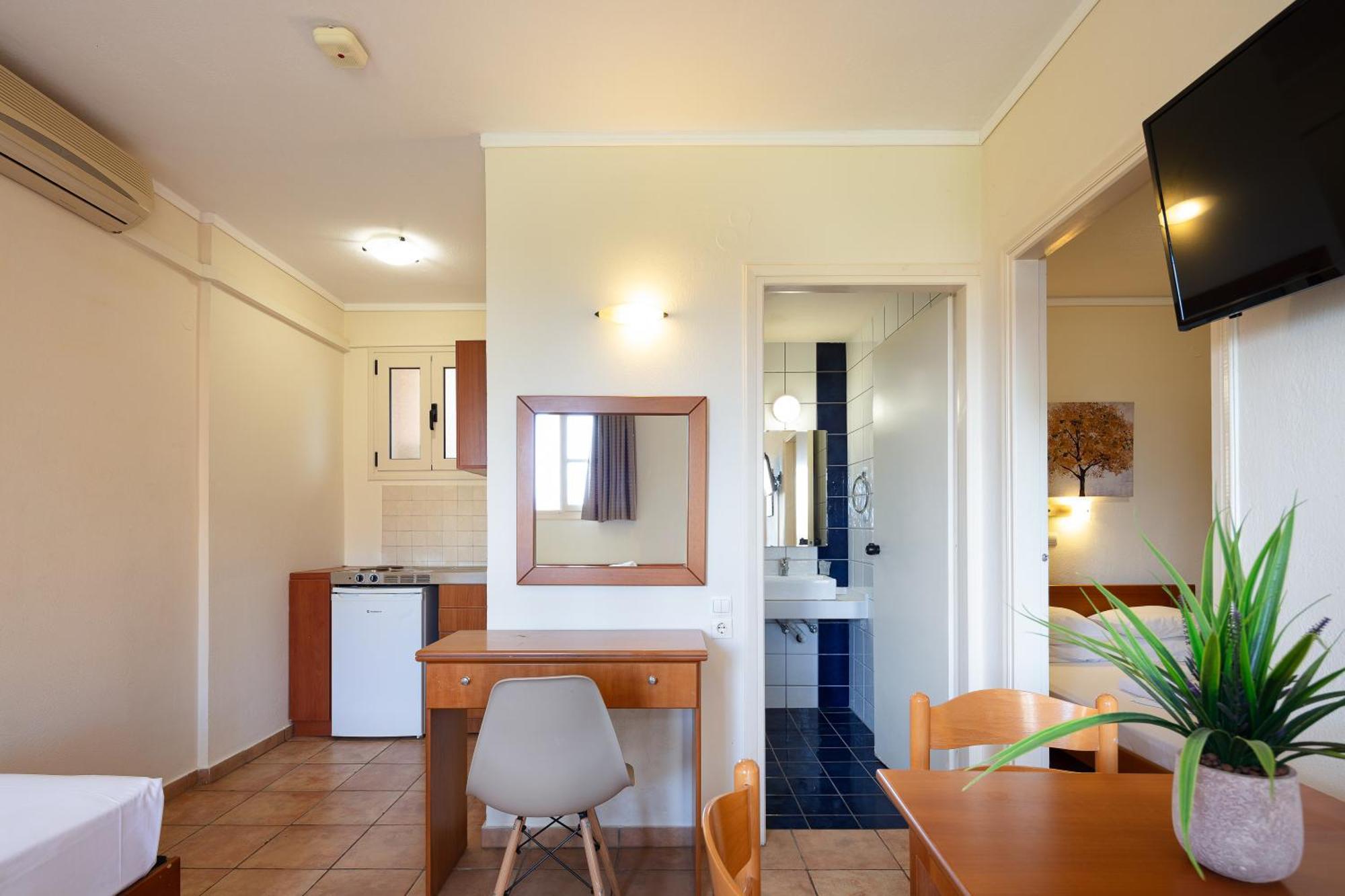 One-Bedroom Apartment Garden View