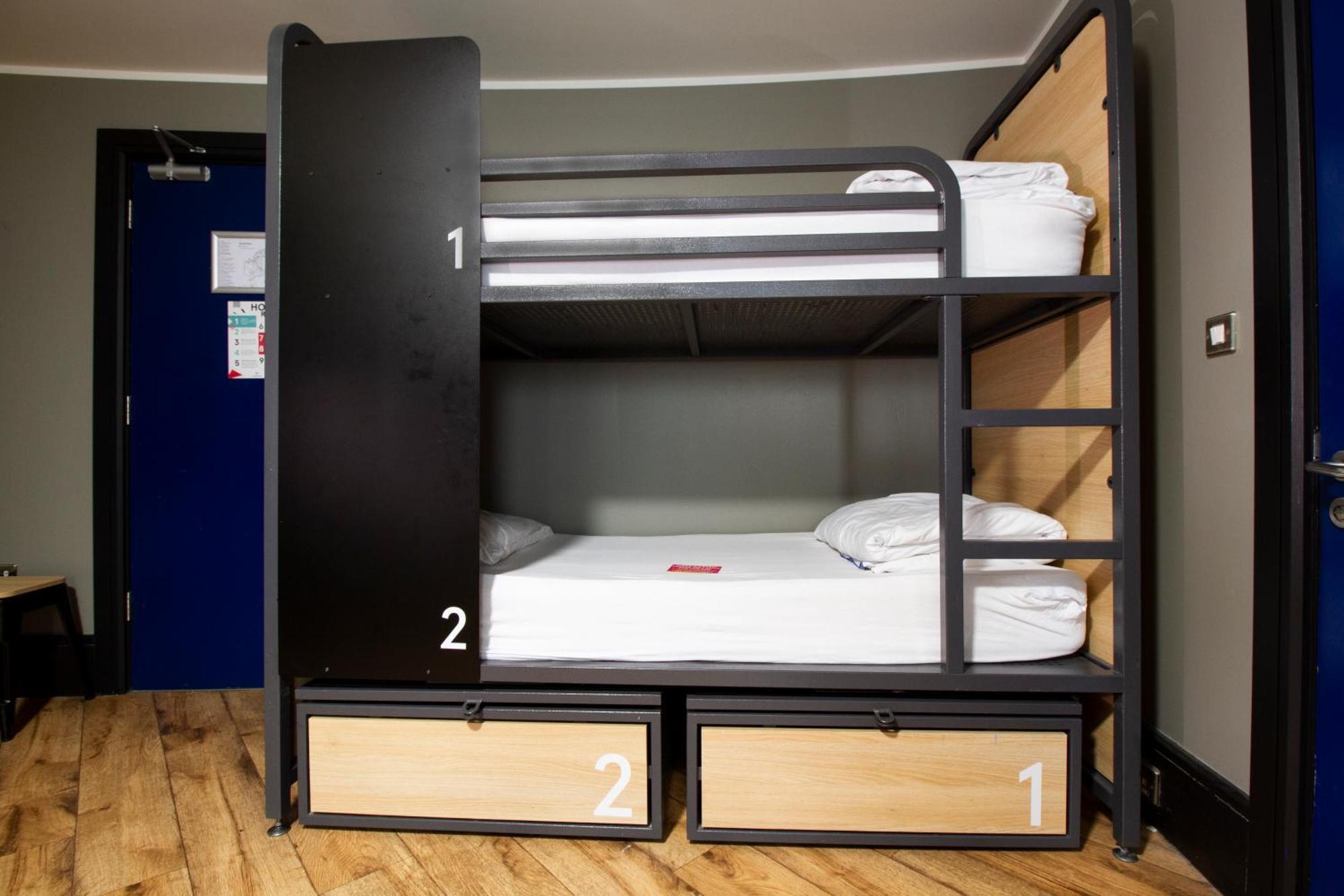 Private 4-bed Room
