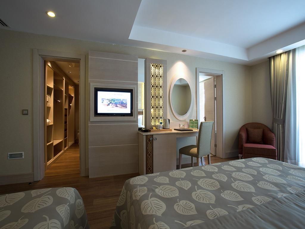 Deluxe Superior Room