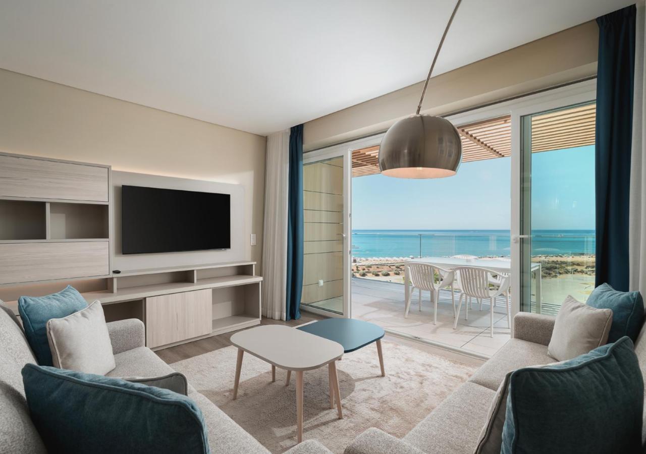 Two-Bedroom Apartment Balcony Sea View,1627875117:JPEG