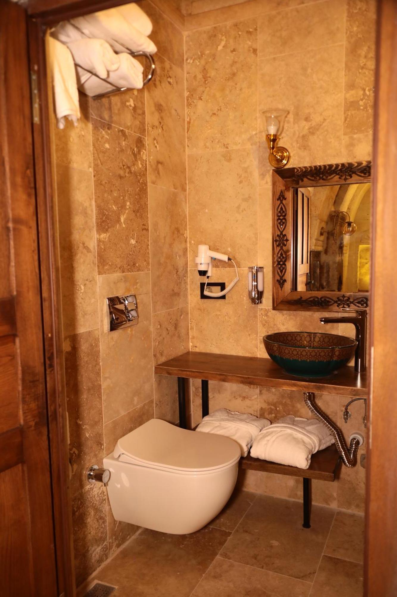 Deluxe Arch Room