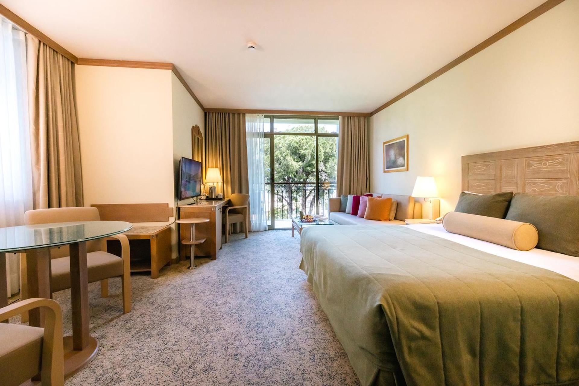 Junior Suite,1629889456:JPEG