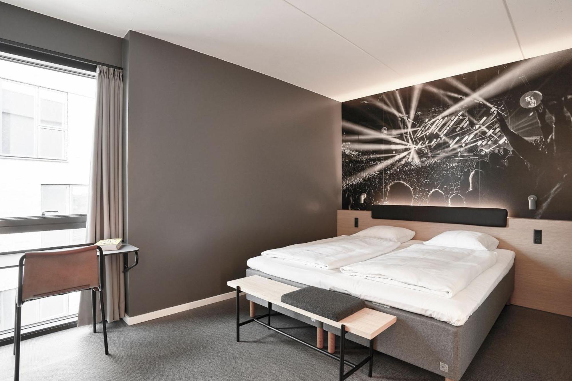 Standard Double Room One King Bed