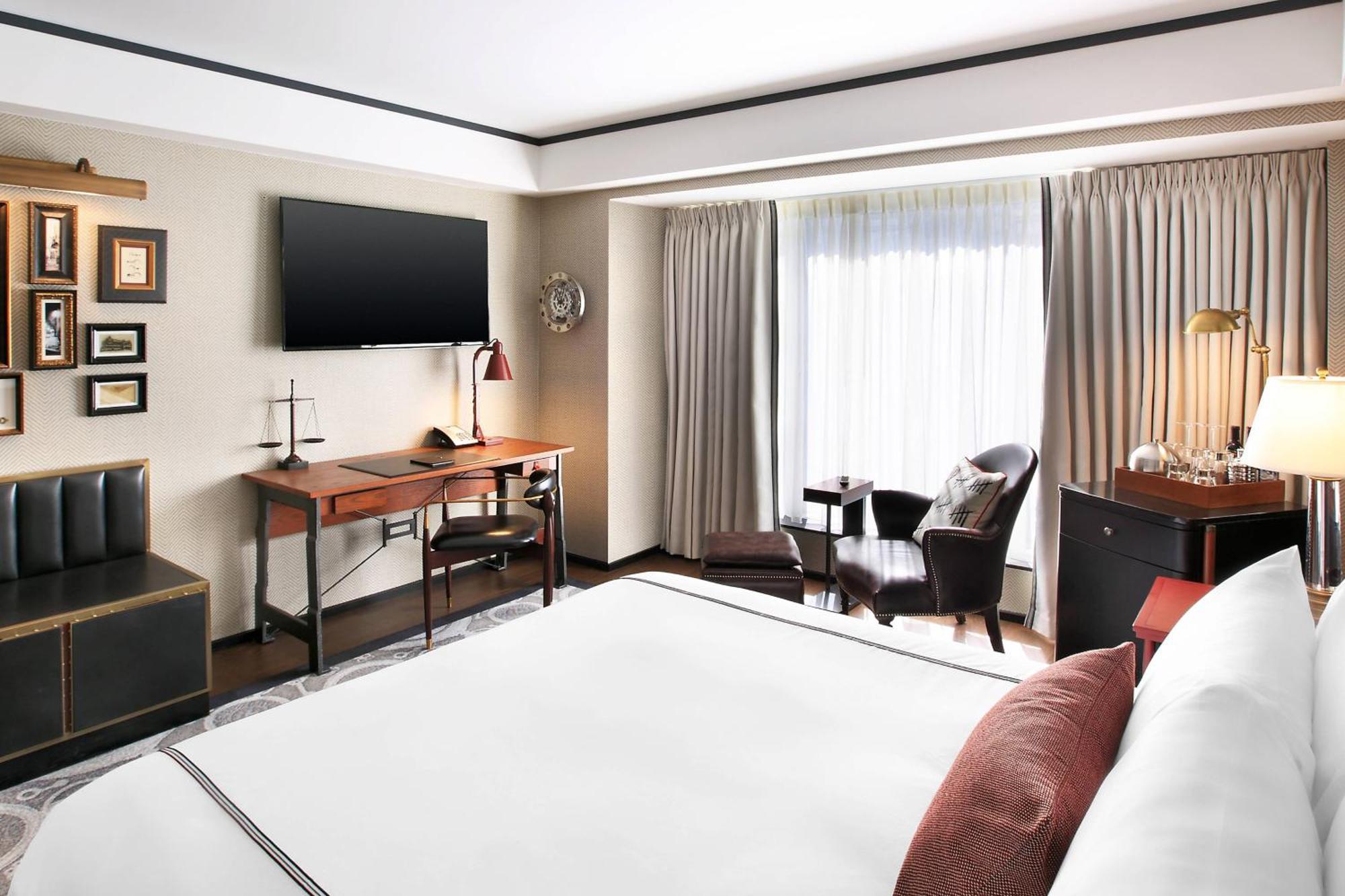 Superior, Guest room, 1 King,1632990895:JPEG