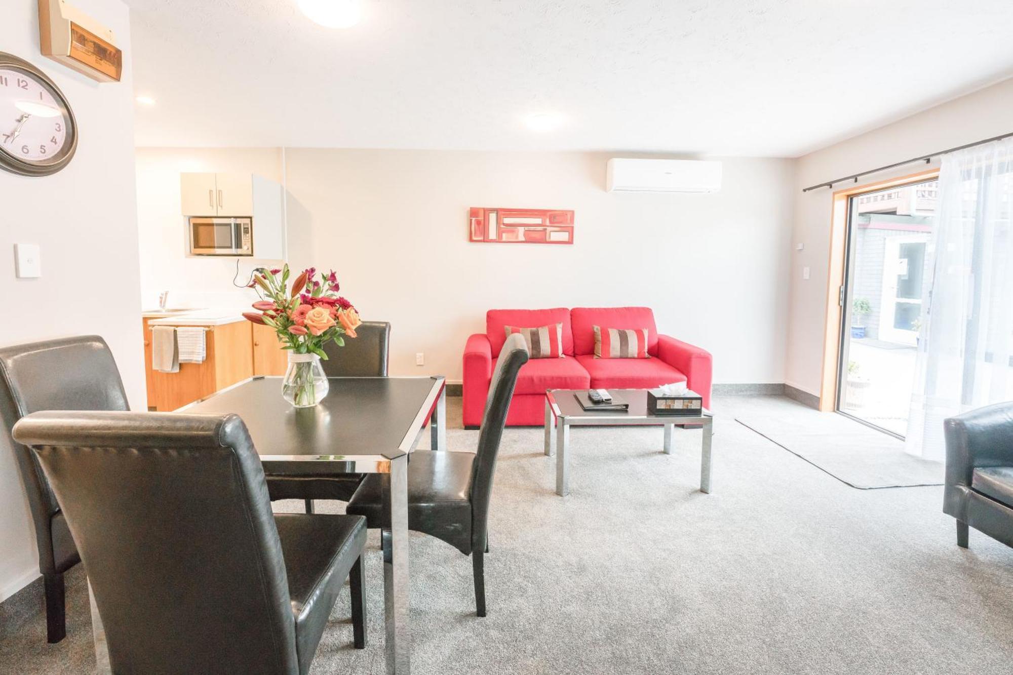 Deluxe Family Room