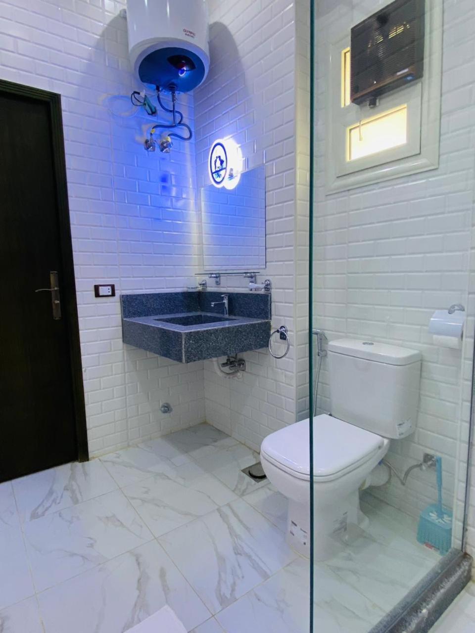Double or Twin Room Bathroom