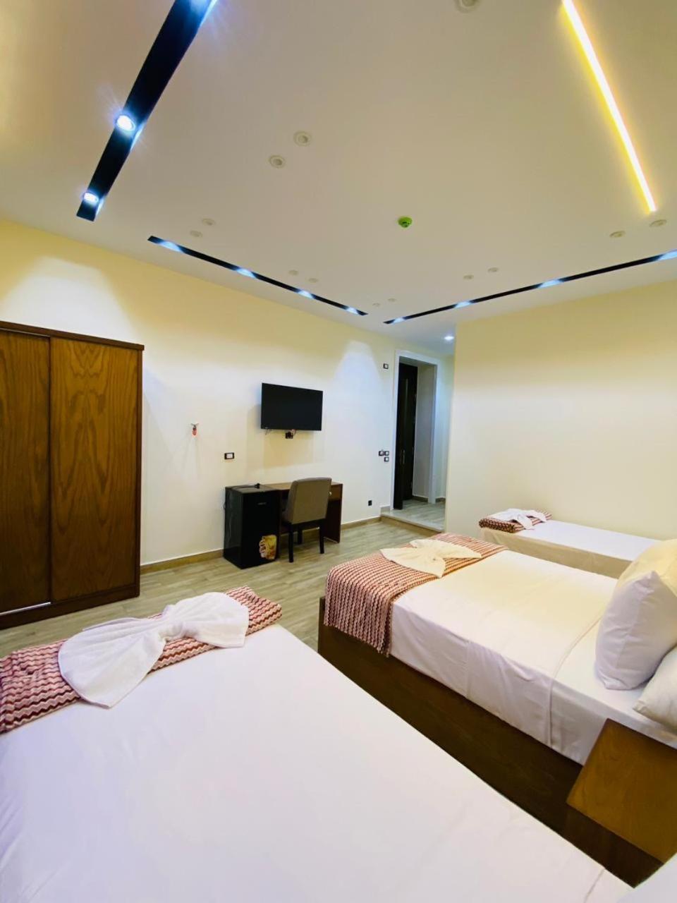 Quadruple Room Bathroom