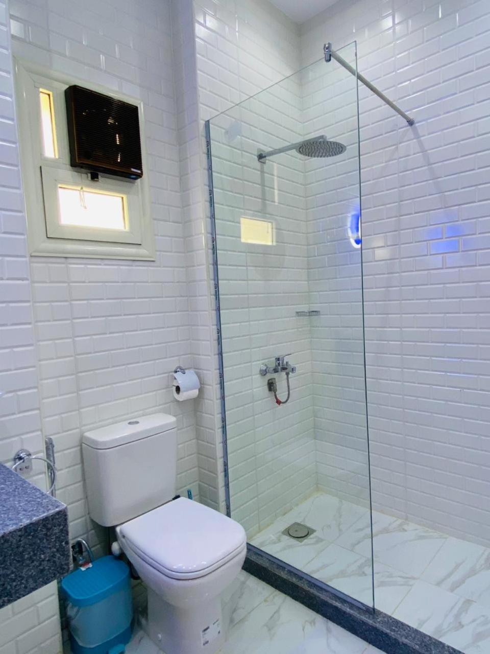 Double or Twin Room Bathroom