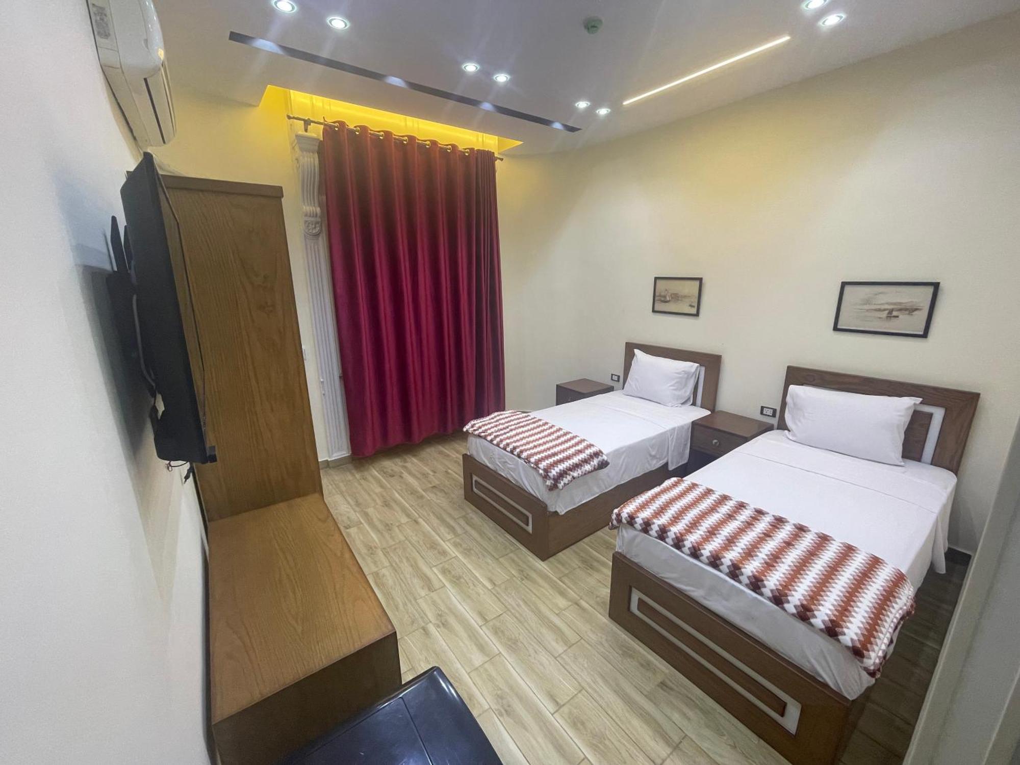 Double or Twin Room Bathroom