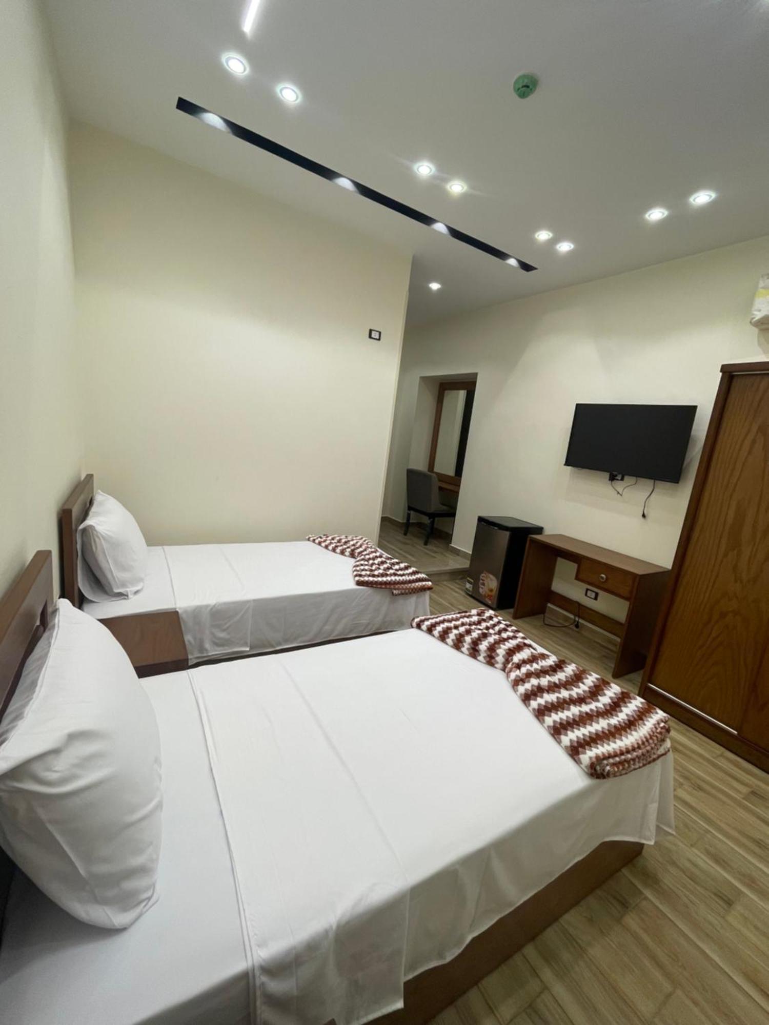 Double or Twin Room Bathroom