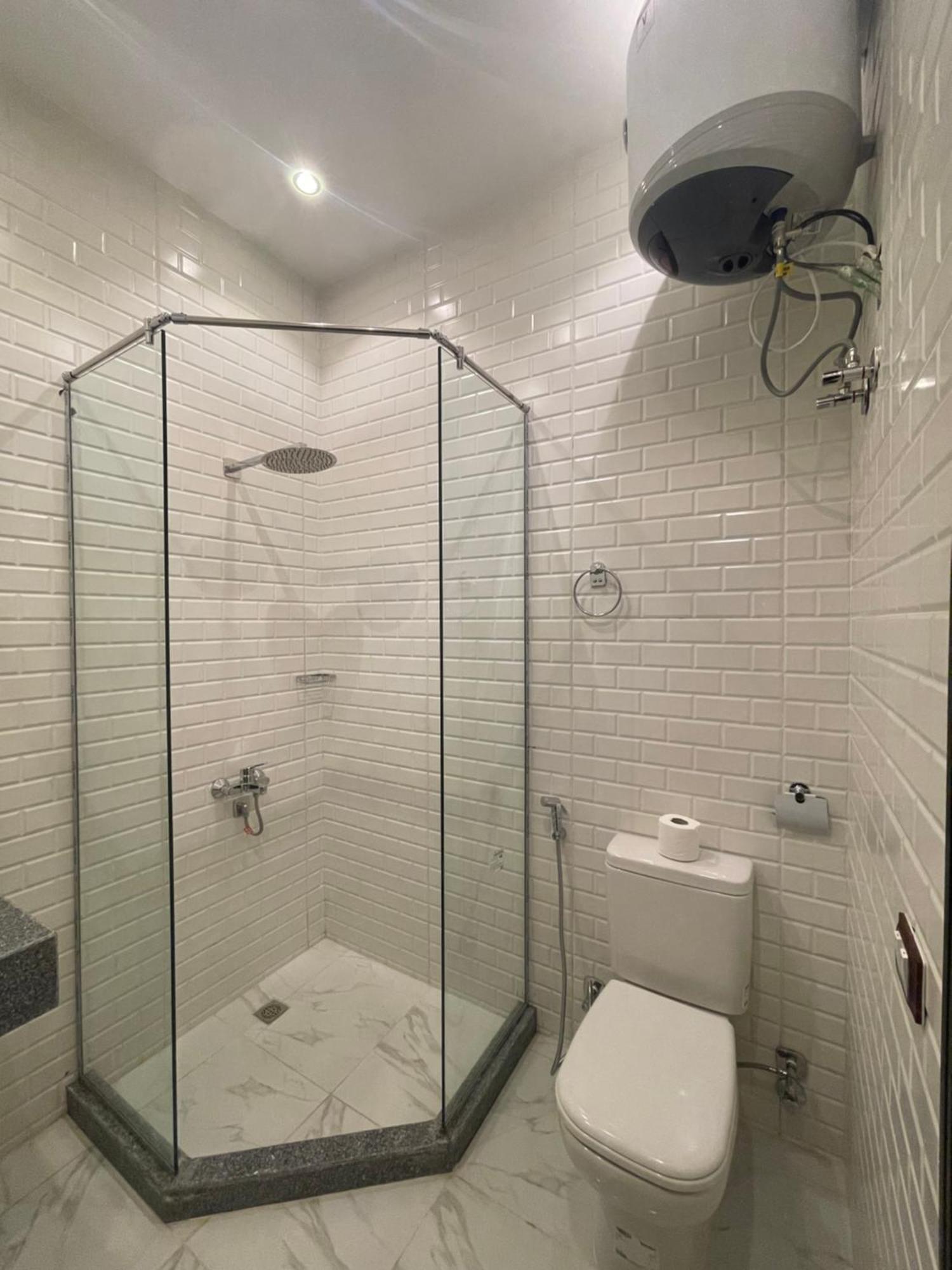 Double or Twin Room Bathroom