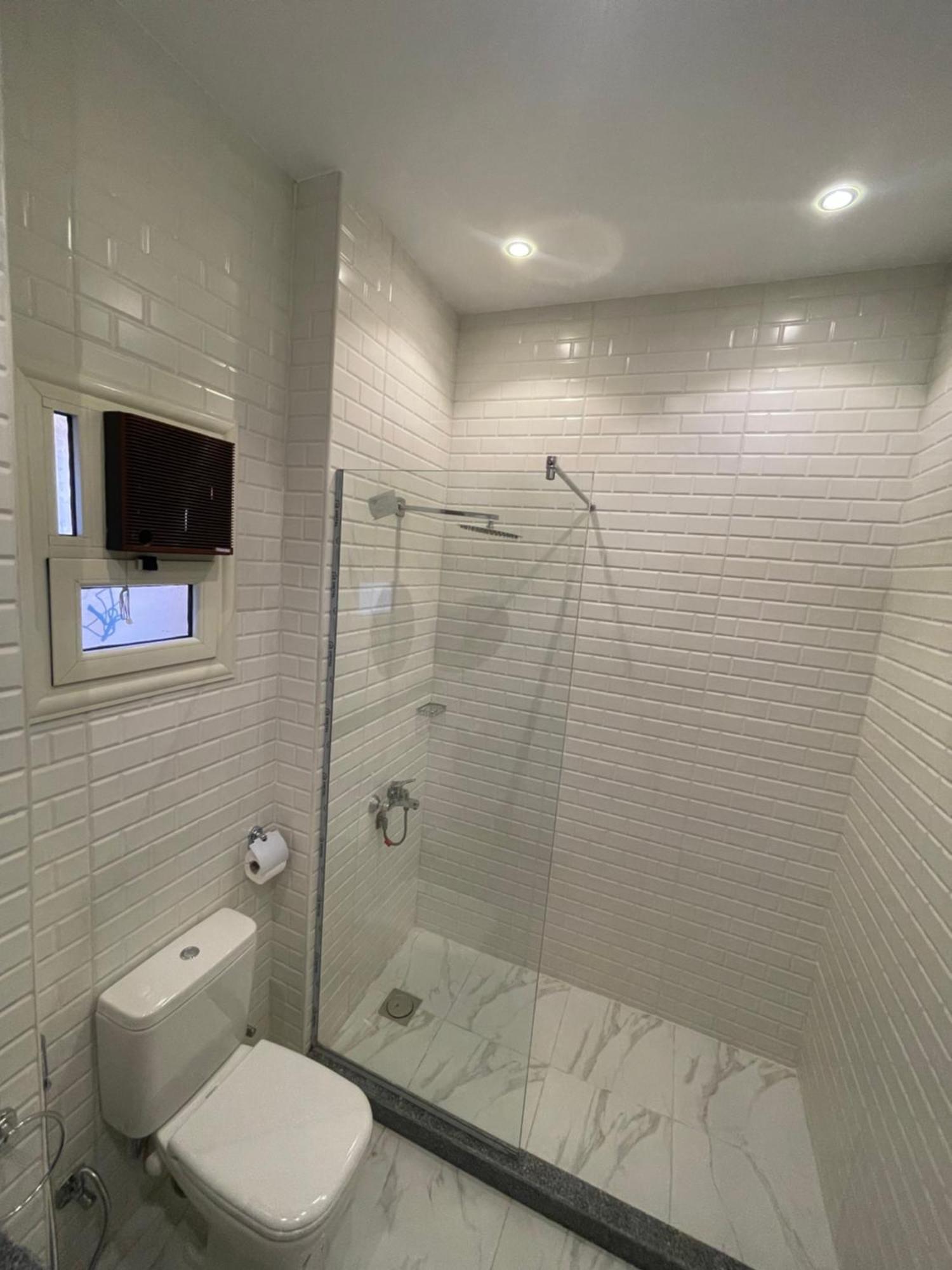 Double or Twin Room Bathroom