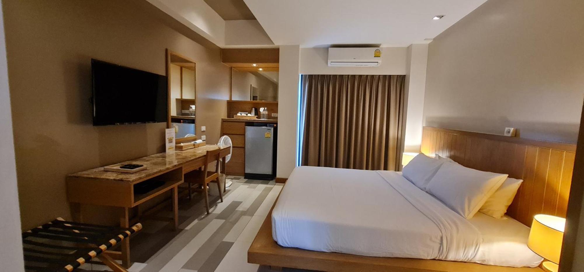 Superior King Room