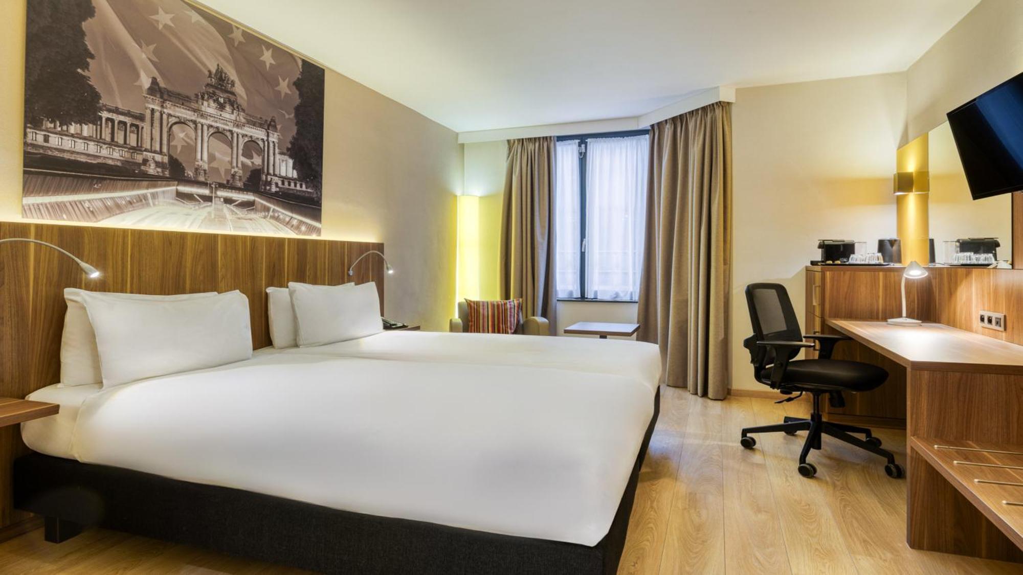 Standard Twin Room Two Twin Beds